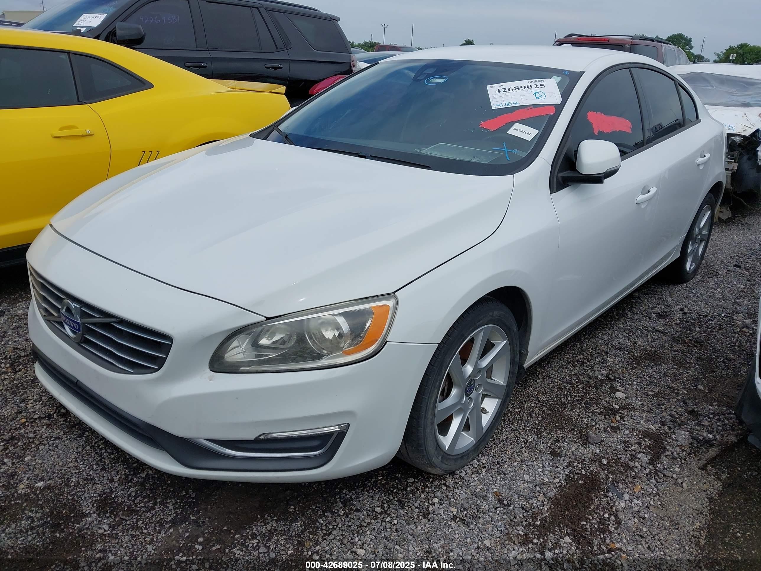 2015 Volvo S60 T5 White vin: YV140MFJ1F1345575
