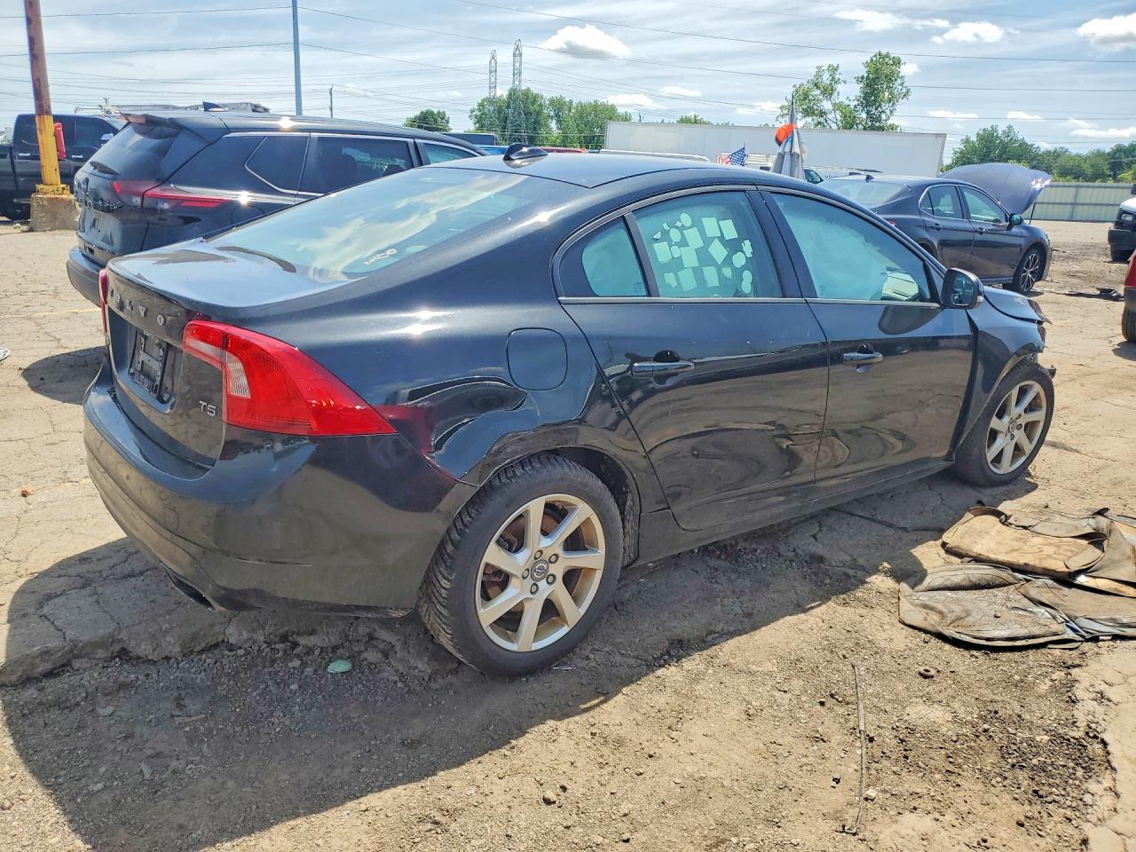 2015 Volvo S60 Black vin: YV140MFJ6F1353624