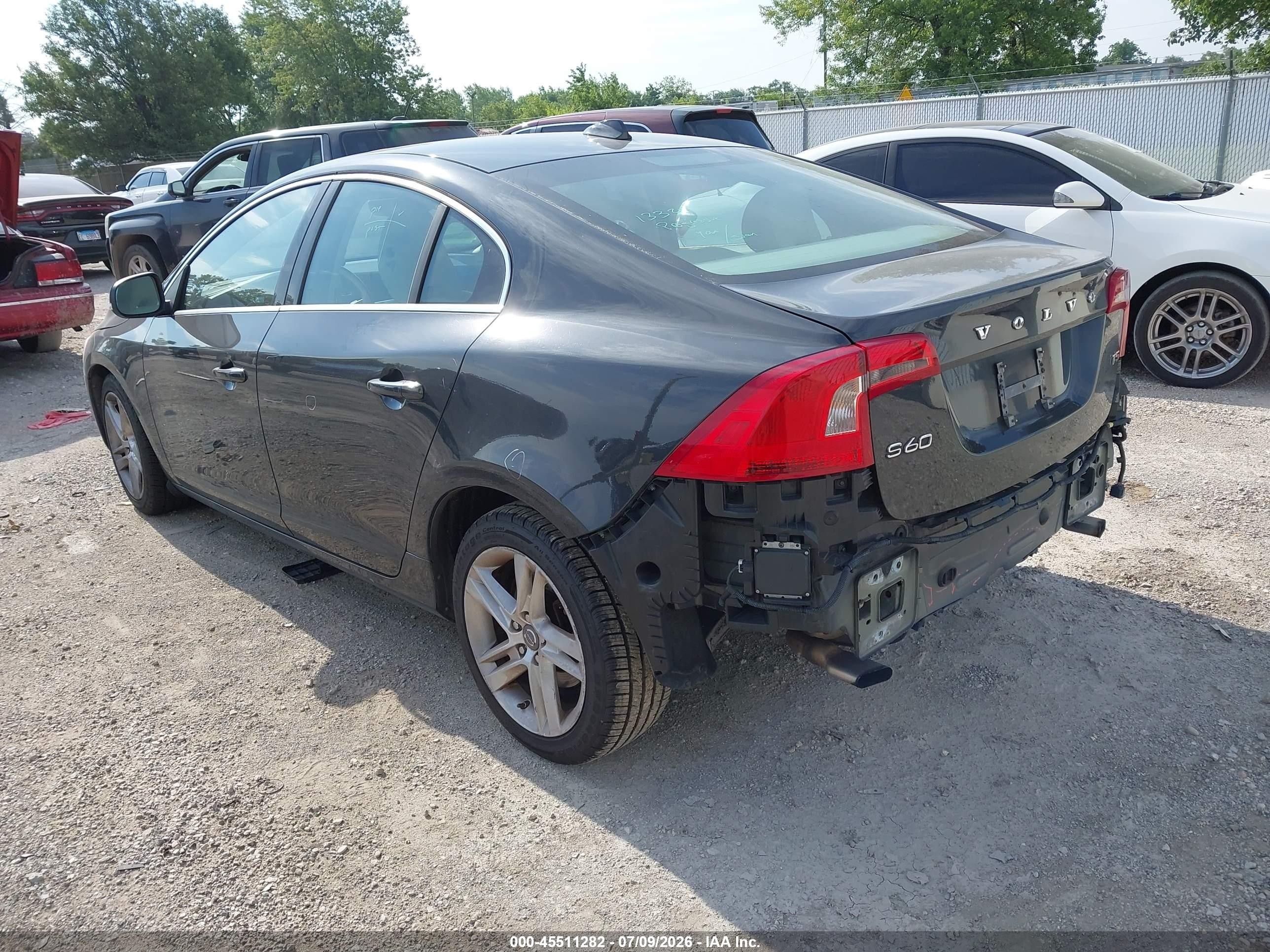 2015 Volvo S60 T5 Premier Серый vin: YV140MFK3F2337643