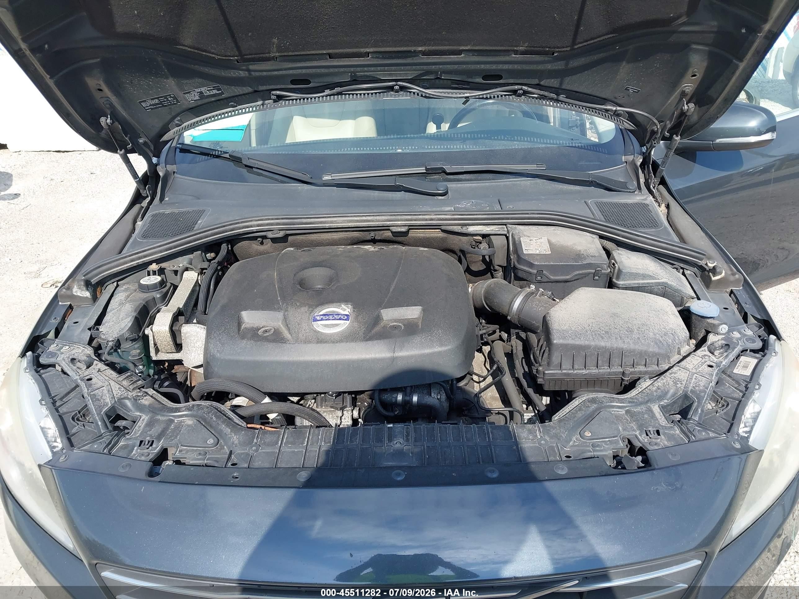 2015 Volvo S60 T5 Premier Серый vin: YV140MFK3F2337643
