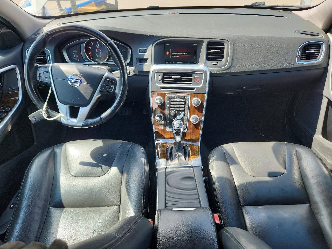 2015 Volvo S60 Premier White vin: YV140MFK5F2354282