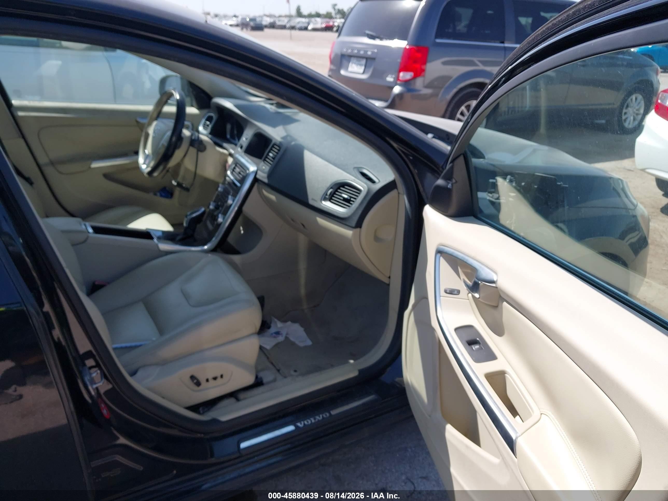 2015 Volvo S60 T5 Premier Black vin: YV140MFK5F2360714
