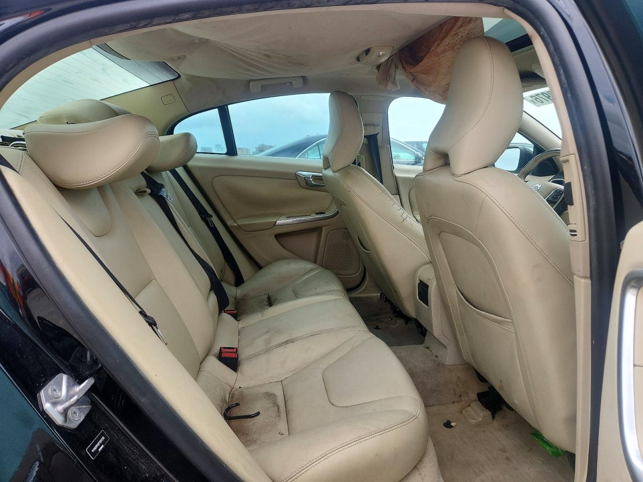 2015 Volvo S60 Premier Black vin: YV140MFK6F1347315