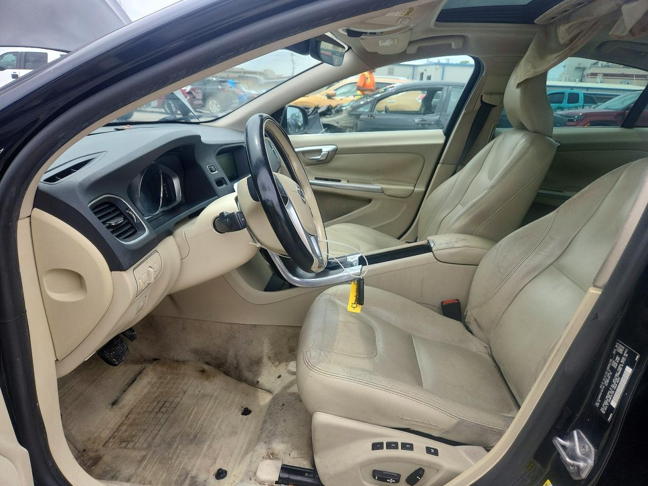 2015 Volvo S60 Premier Black vin: YV140MFK6F1347315