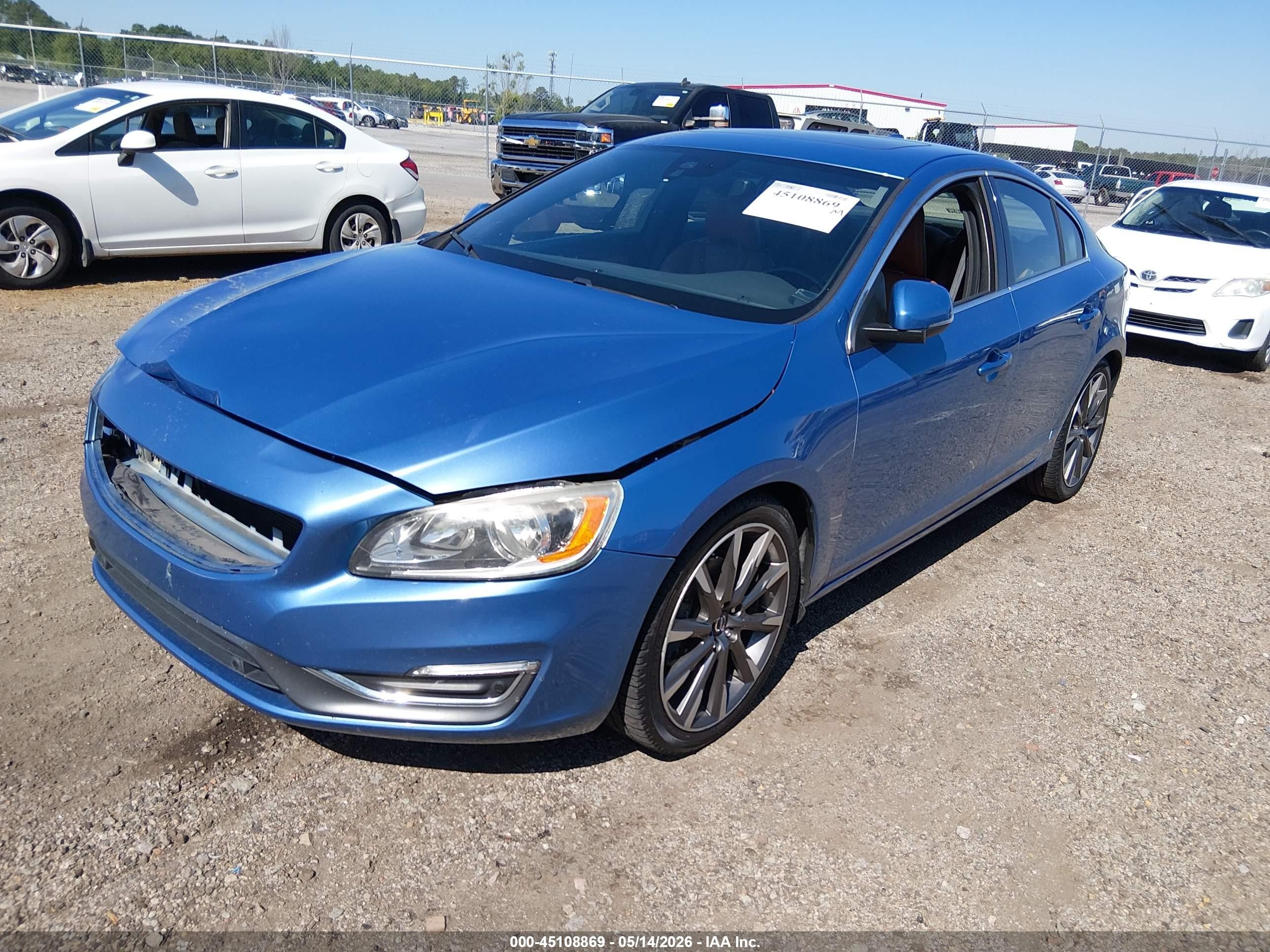 2015 Volvo S60 T5 Premier Blue vin: YV140MFK7F1347775