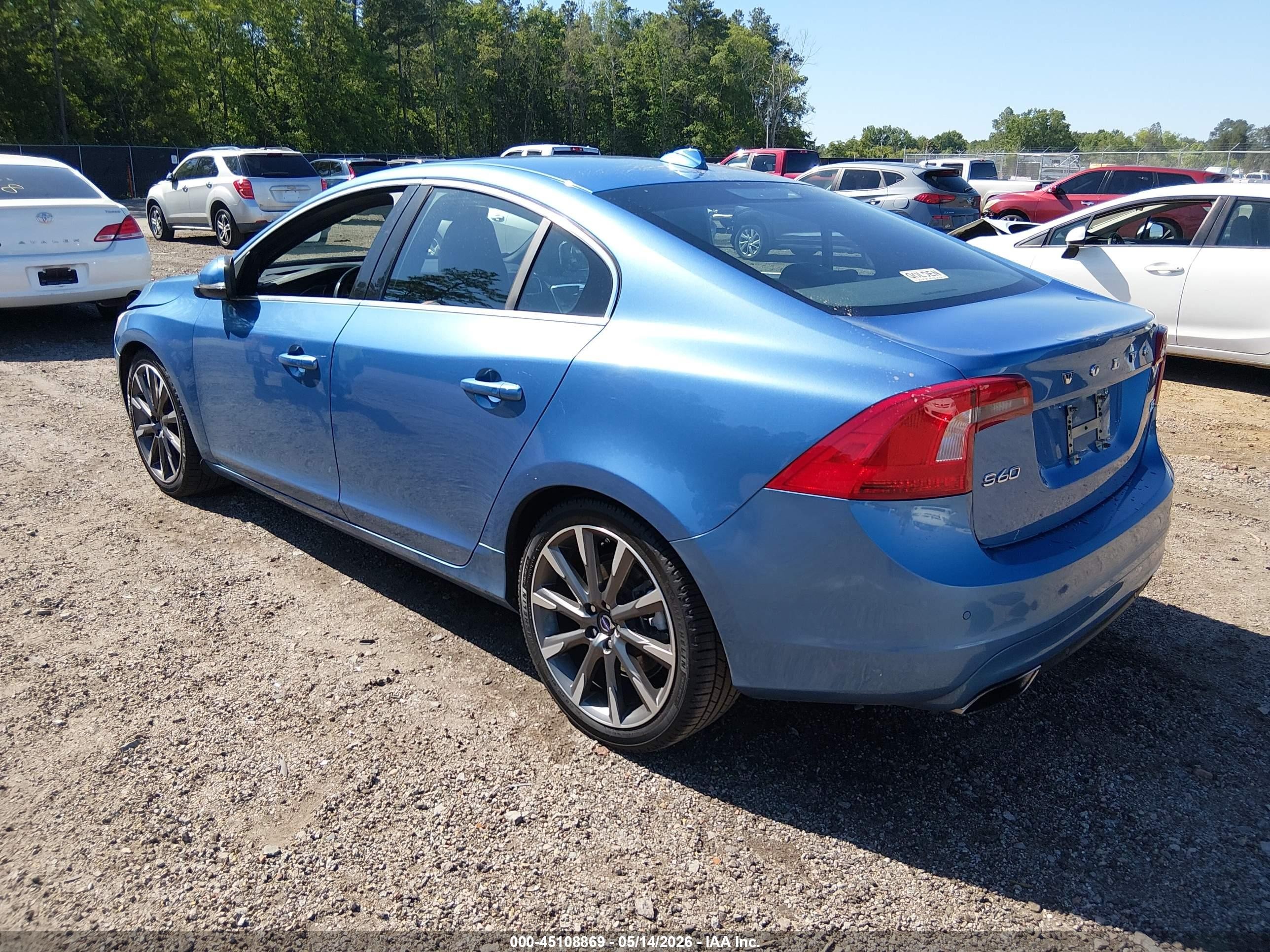 2015 Volvo S60 T5 Premier Blue vin: YV140MFK7F1347775