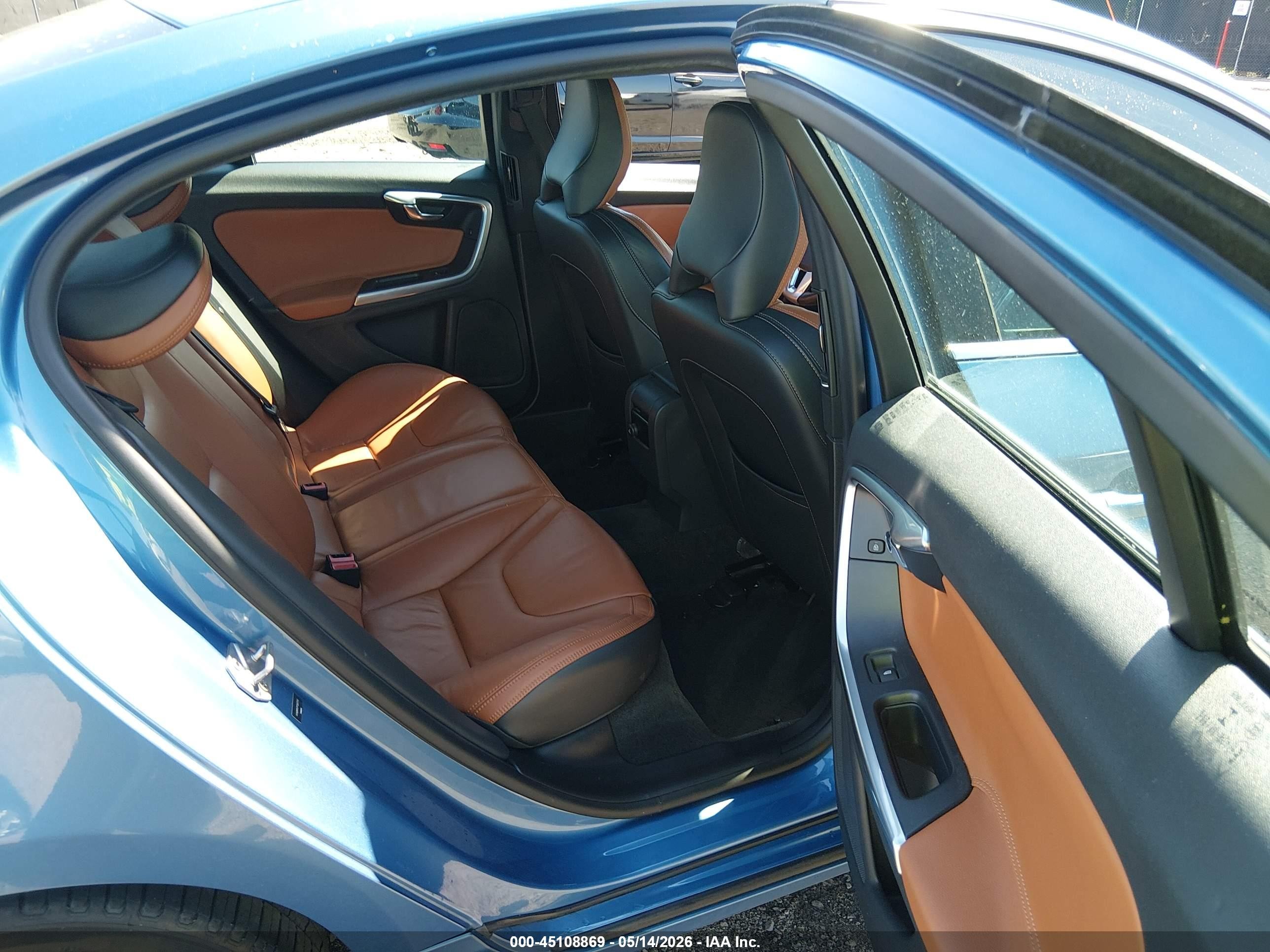 2015 Volvo S60 T5 Premier Blue vin: YV140MFK7F1347775