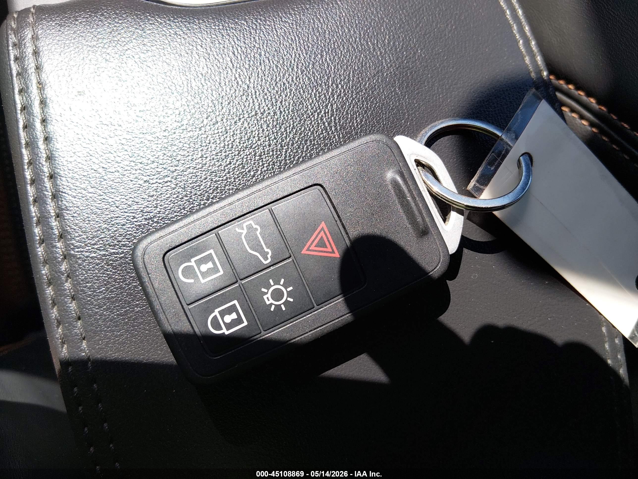 2015 Volvo S60 T5 Premier Blue vin: YV140MFK7F1347775