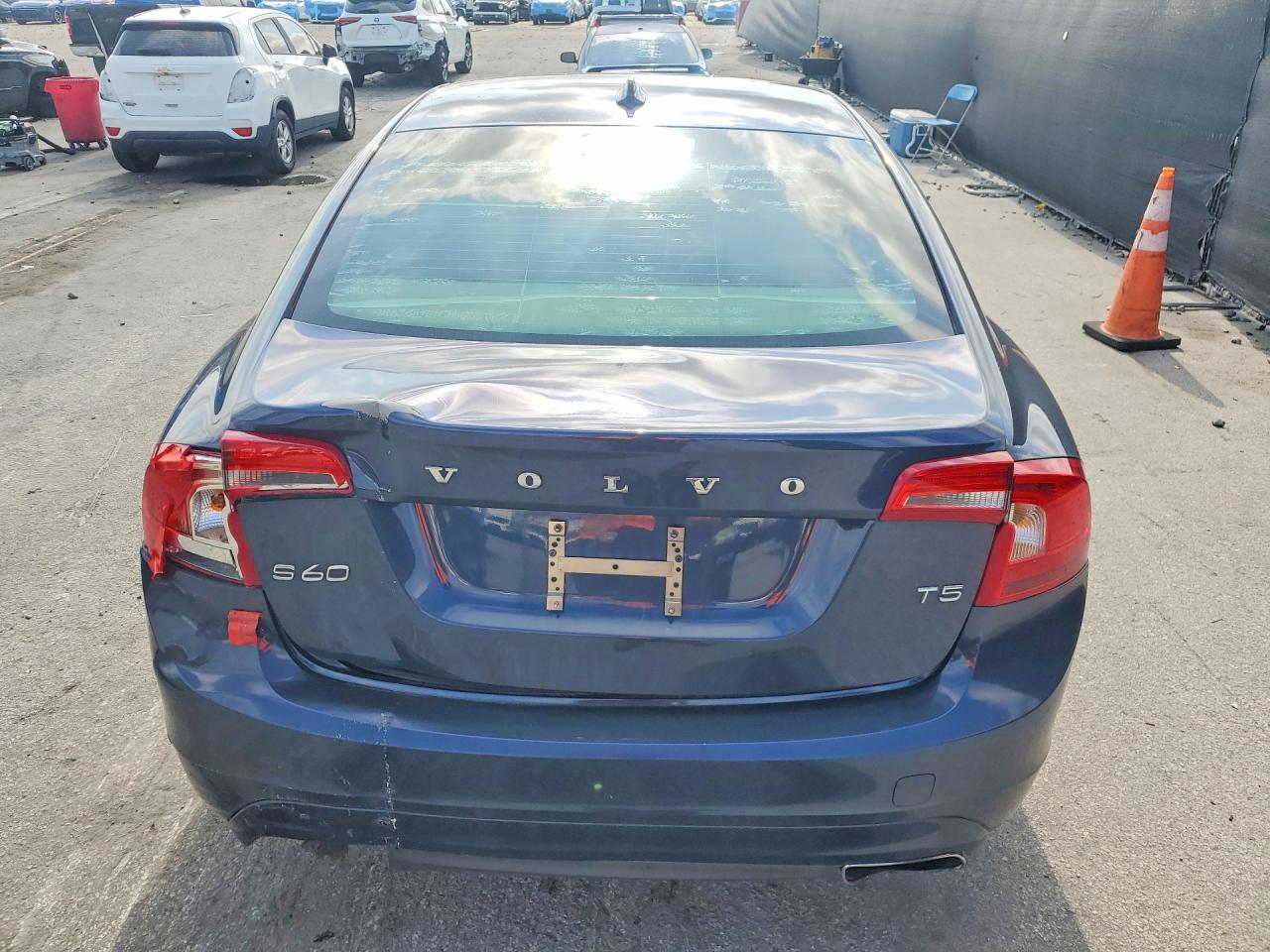 2015 Volvo S60 Premier Синий vin: YV140MFK7F2355272
