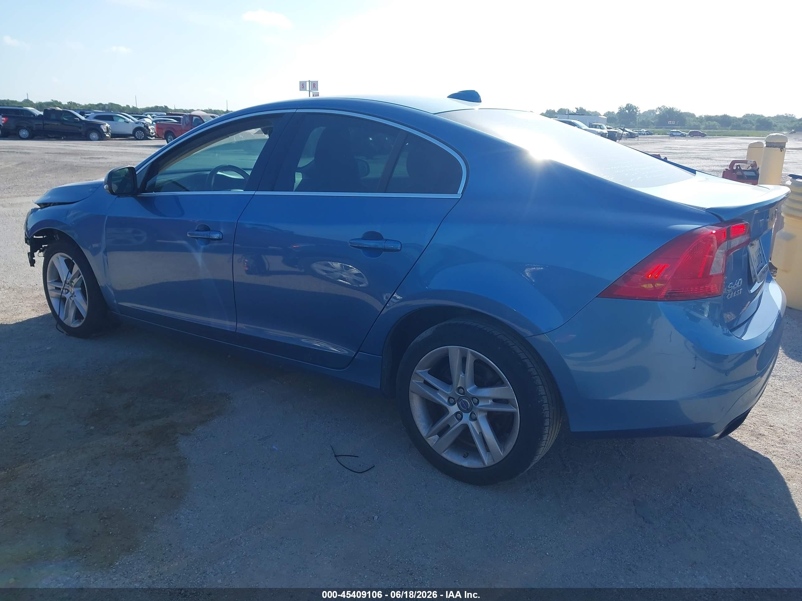 2015 Volvo S60 T5 Premier Синий vin: YV140MFK8F1351916