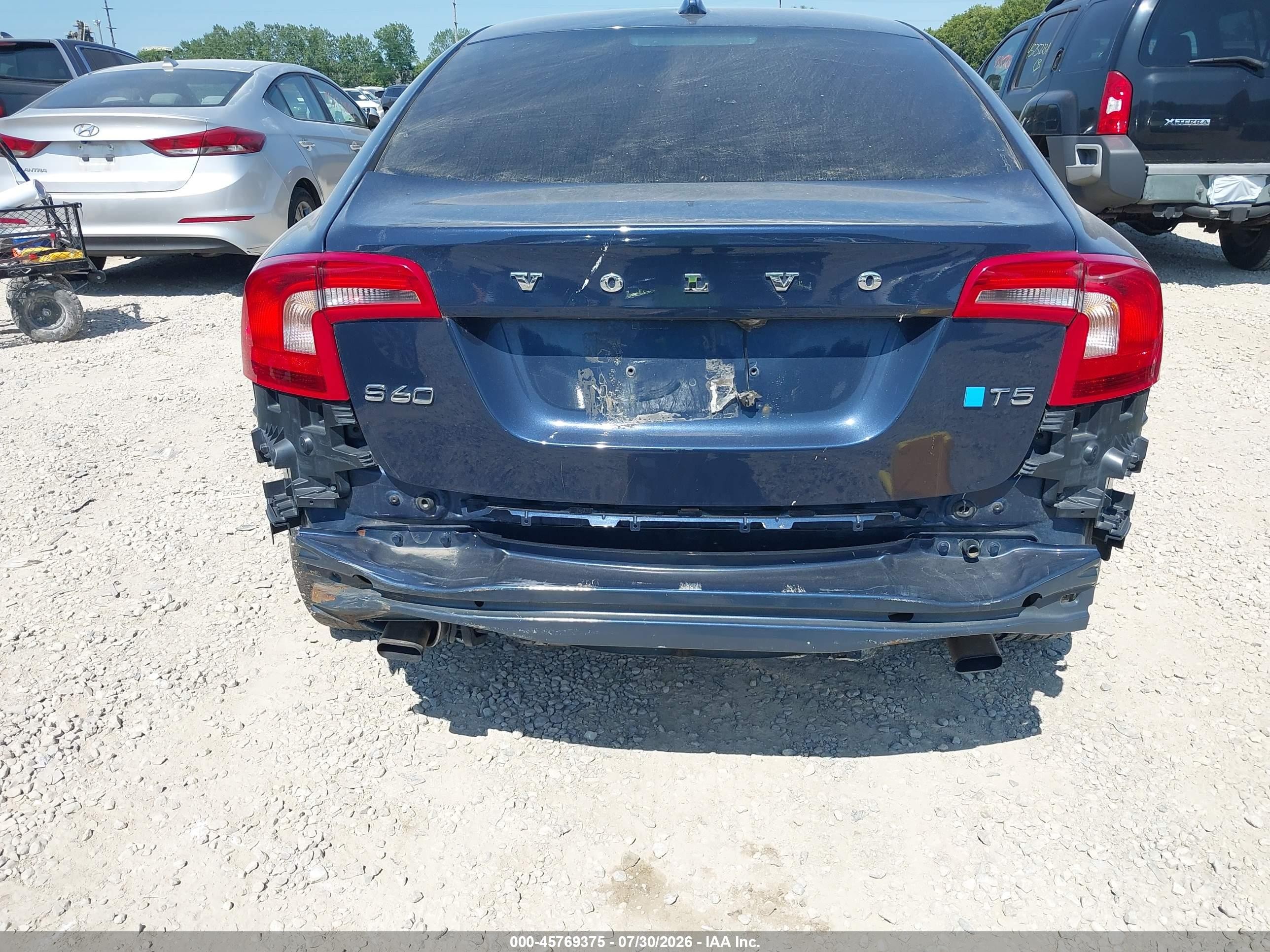 2015 Volvo S60 T5 Premier Blue vin: YV140MFK8F1357439