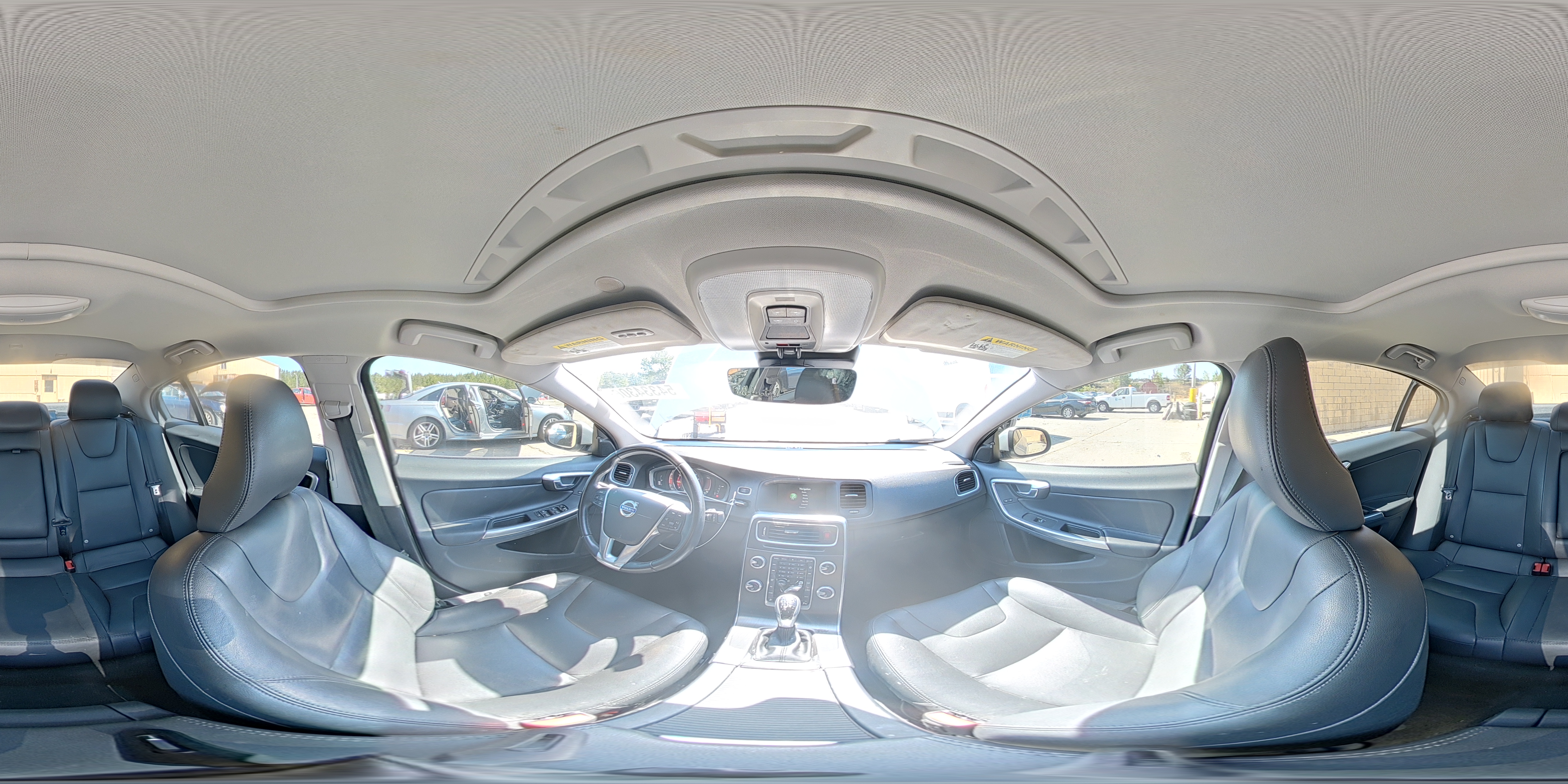 2015 Volvo S60 Premier Серебряный vin: YV140MFKXF2360918