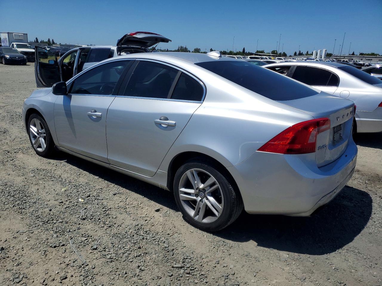 2015 Volv S60 Silver vin: YV140MFKXF2366296