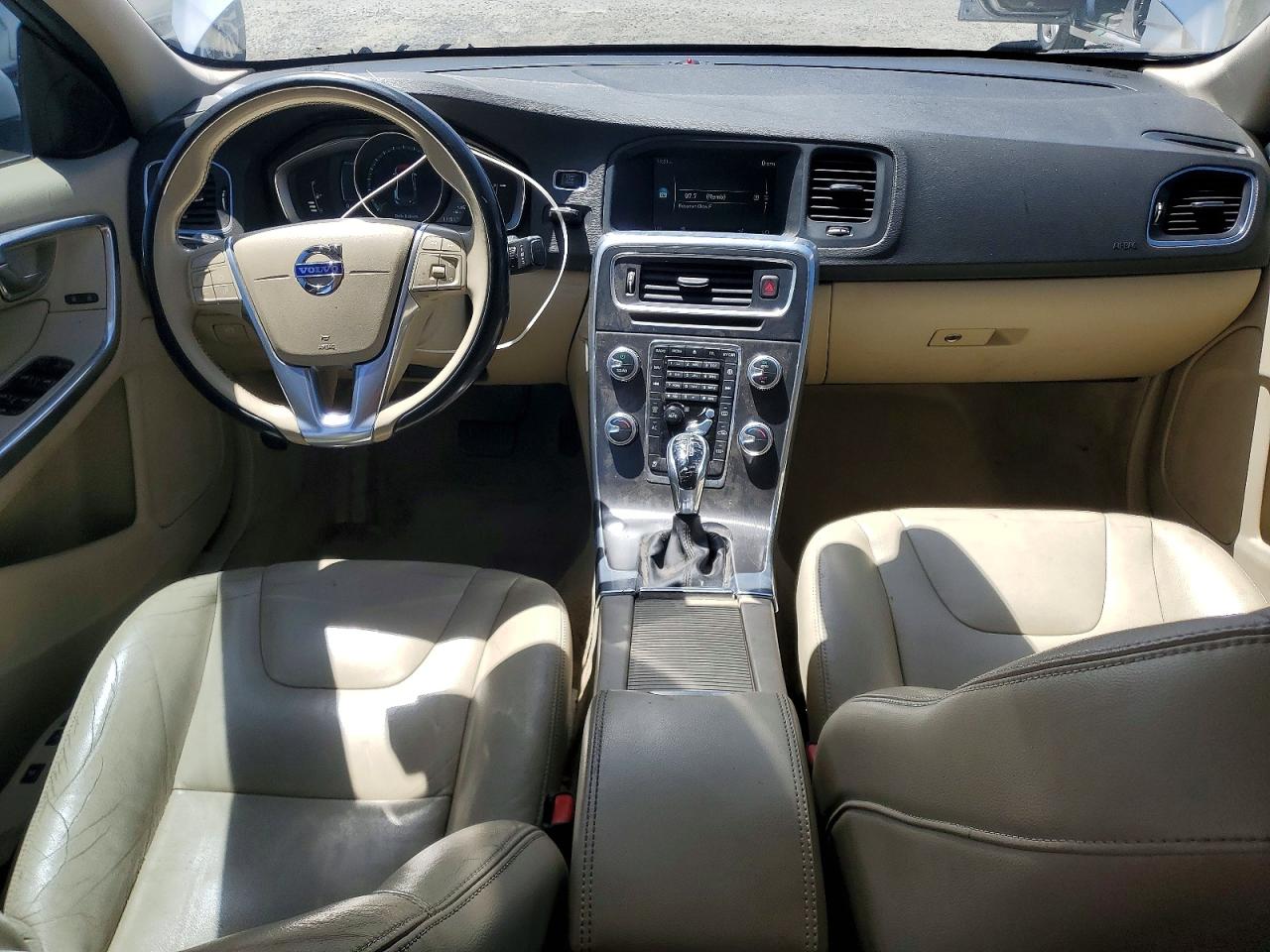 2015 Volv S60 Silver vin: YV140MFKXF2366296