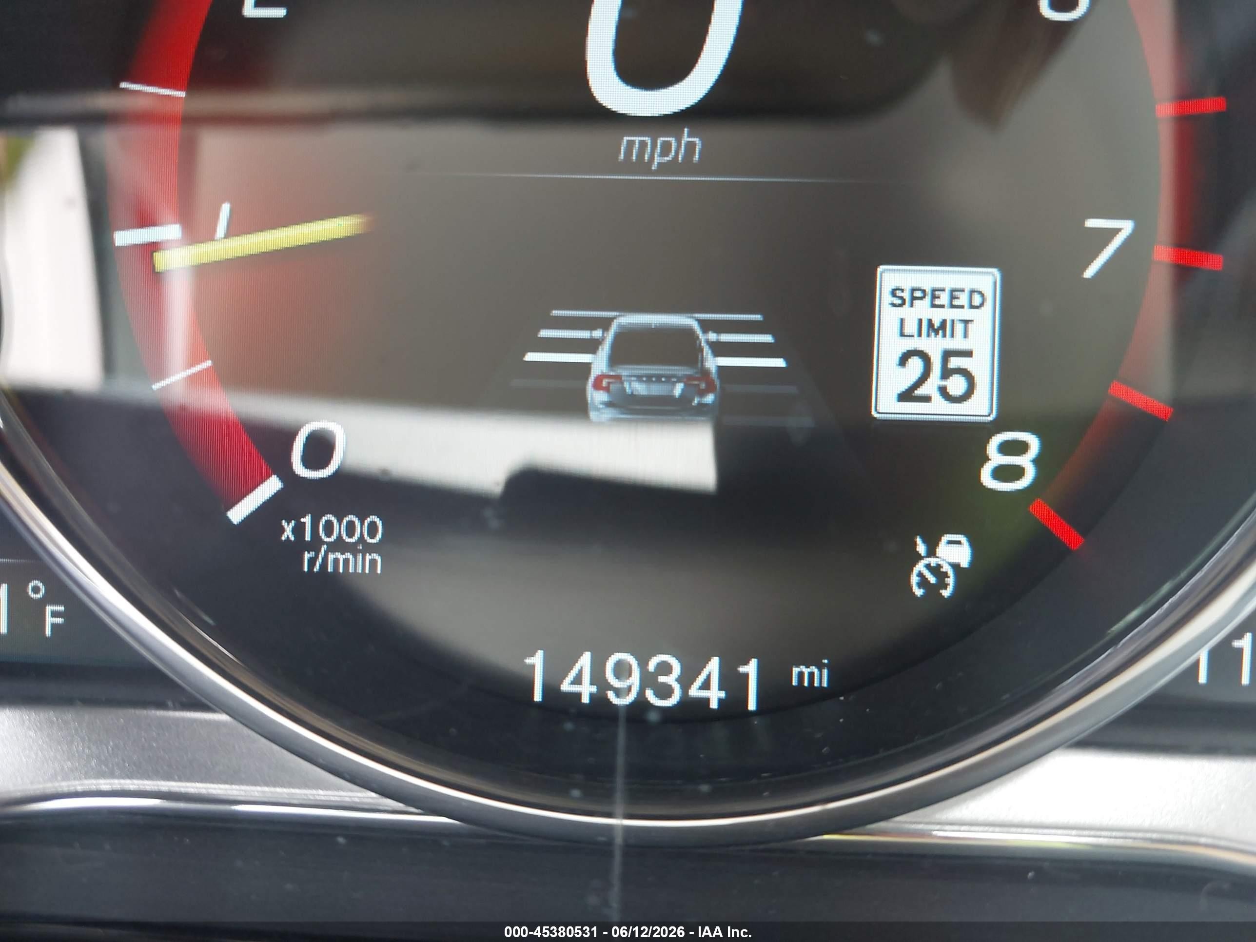 2015 Volvo S60 T5 Platinum White vin: YV140MFM1F1355727