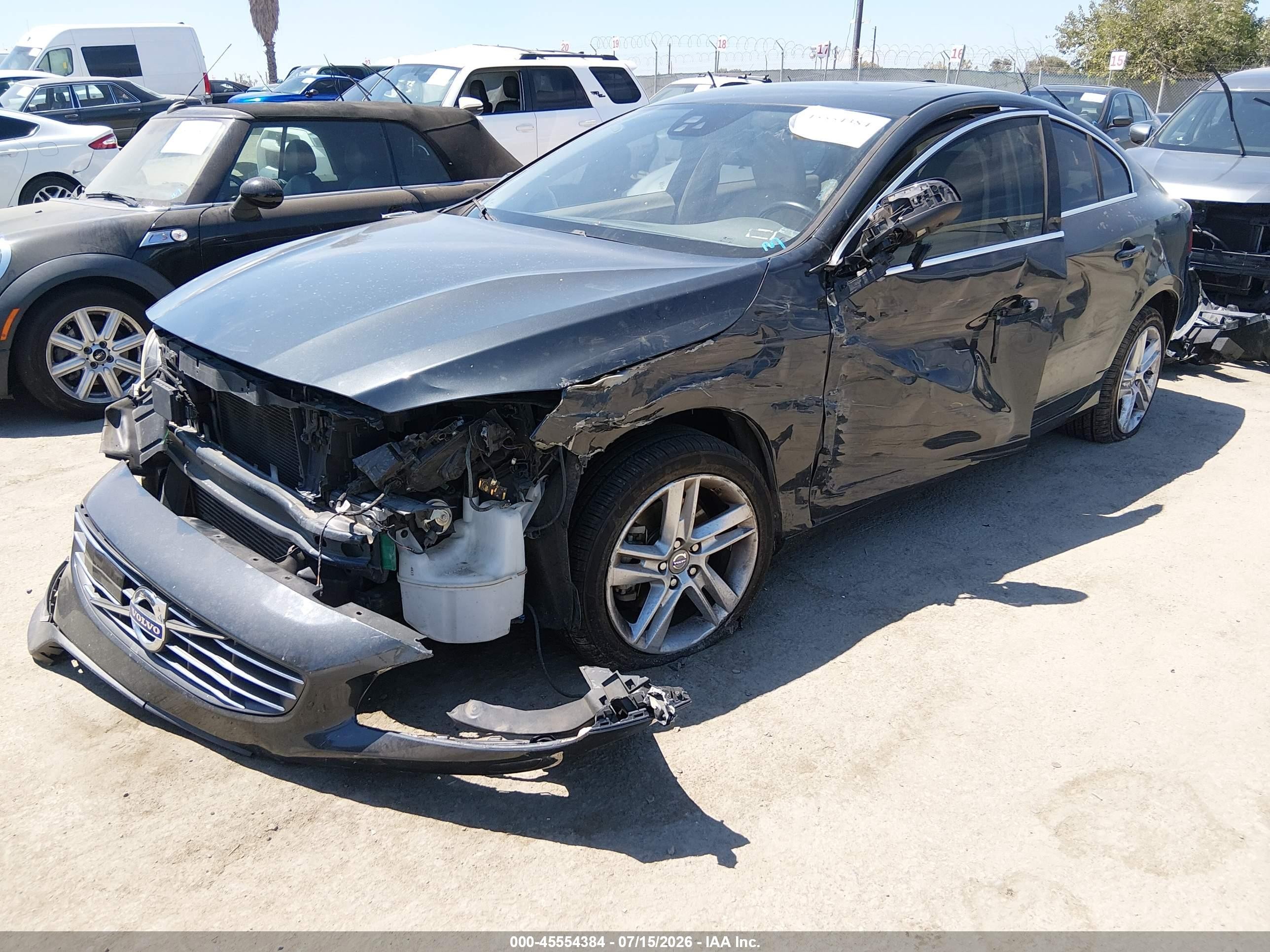 2015 Volvo S60 T5 Platinum Gray vin: YV140MFM8F1351805