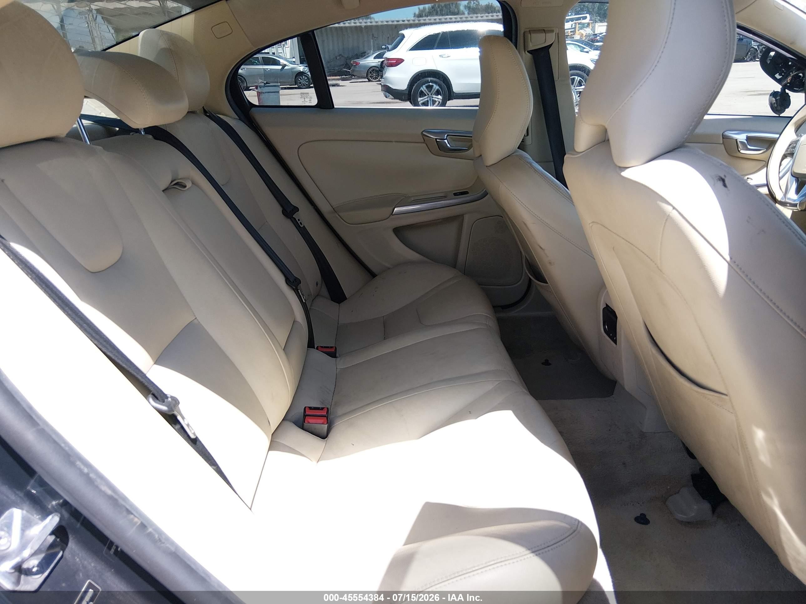 2015 Volvo S60 T5 Platinum Gray vin: YV140MFM8F1351805