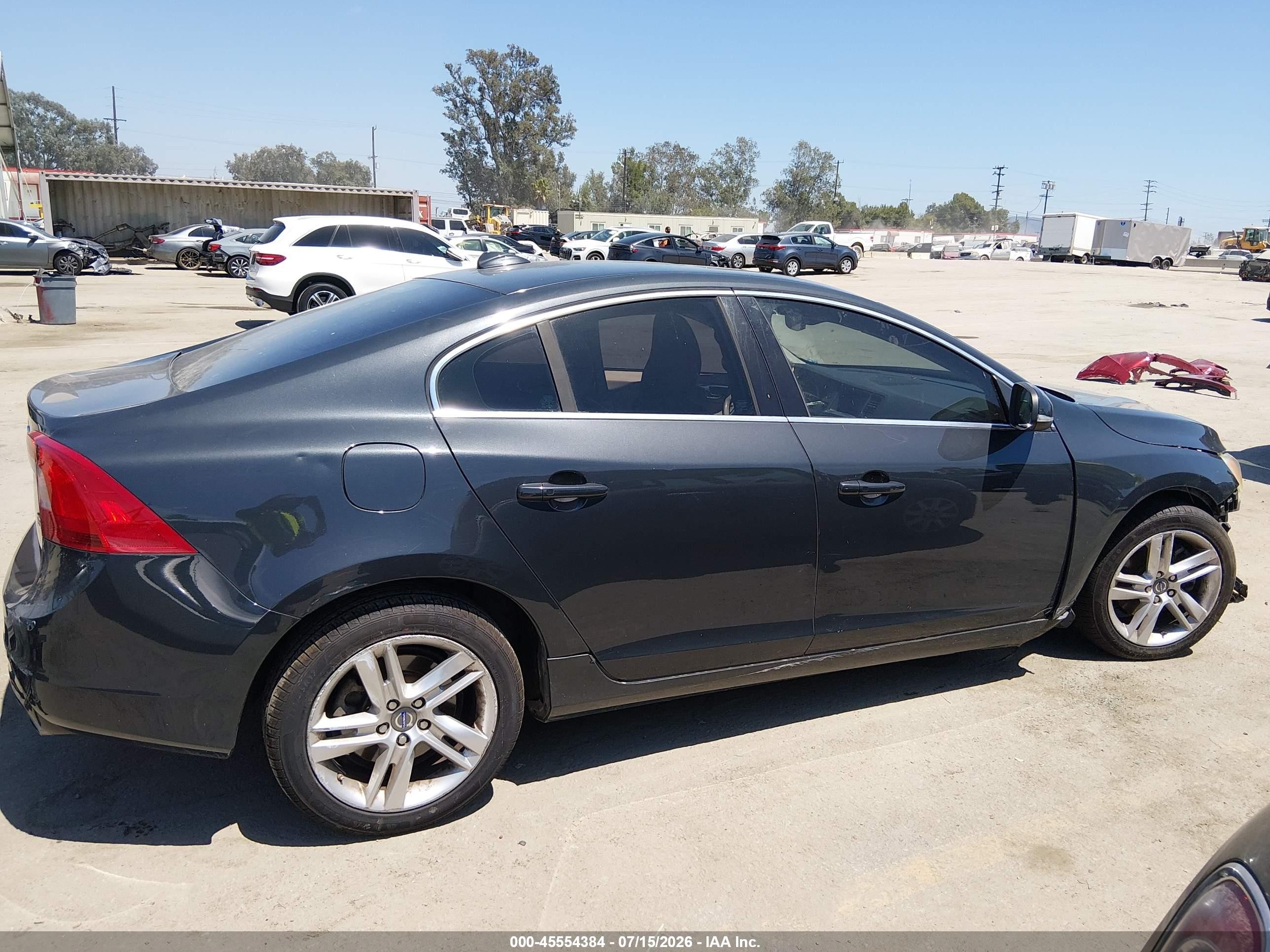 2015 Volvo S60 T5 Platinum Gray vin: YV140MFM8F1351805