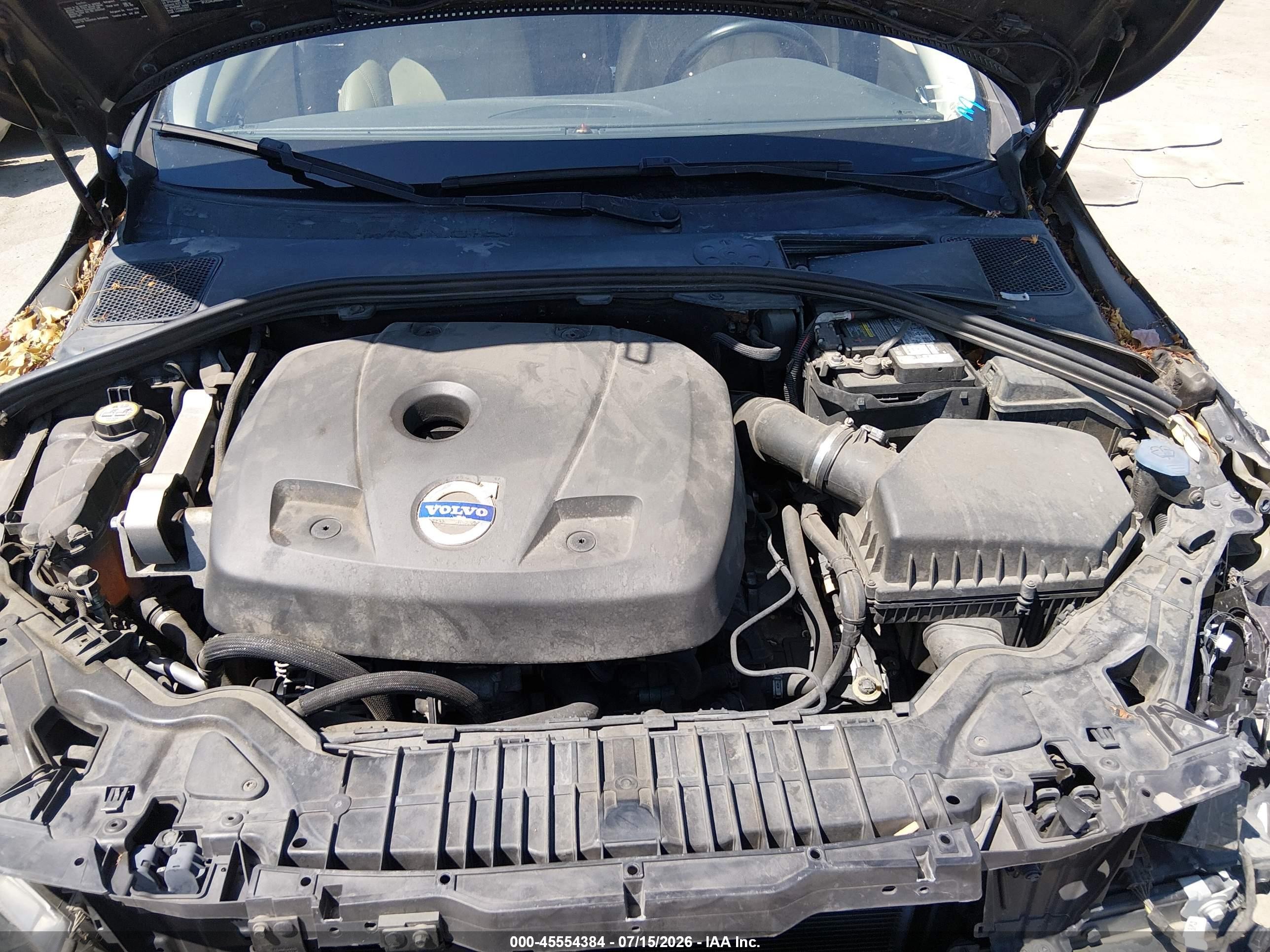 2015 Volvo S60 T5 Platinum Gray vin: YV140MFM8F1351805