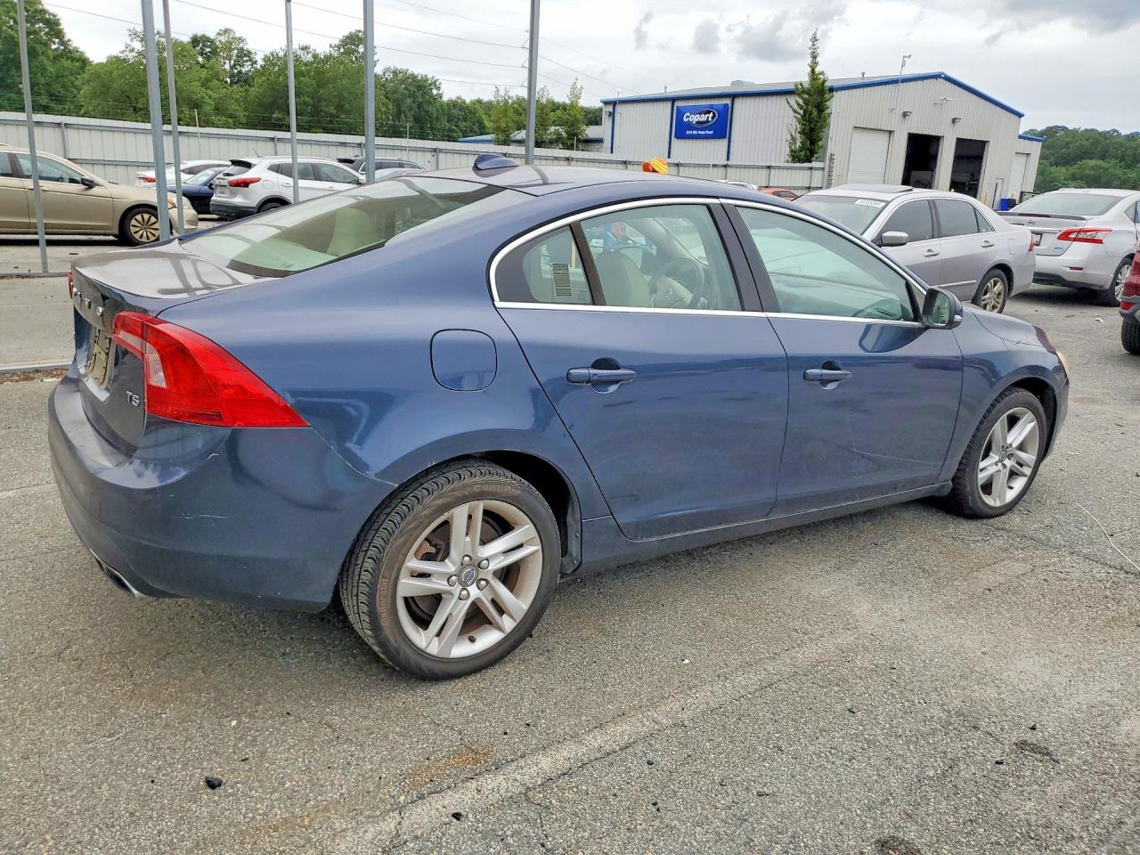 2015 Volvo S60 Platinum Blue vin: YV140MFM9F235479