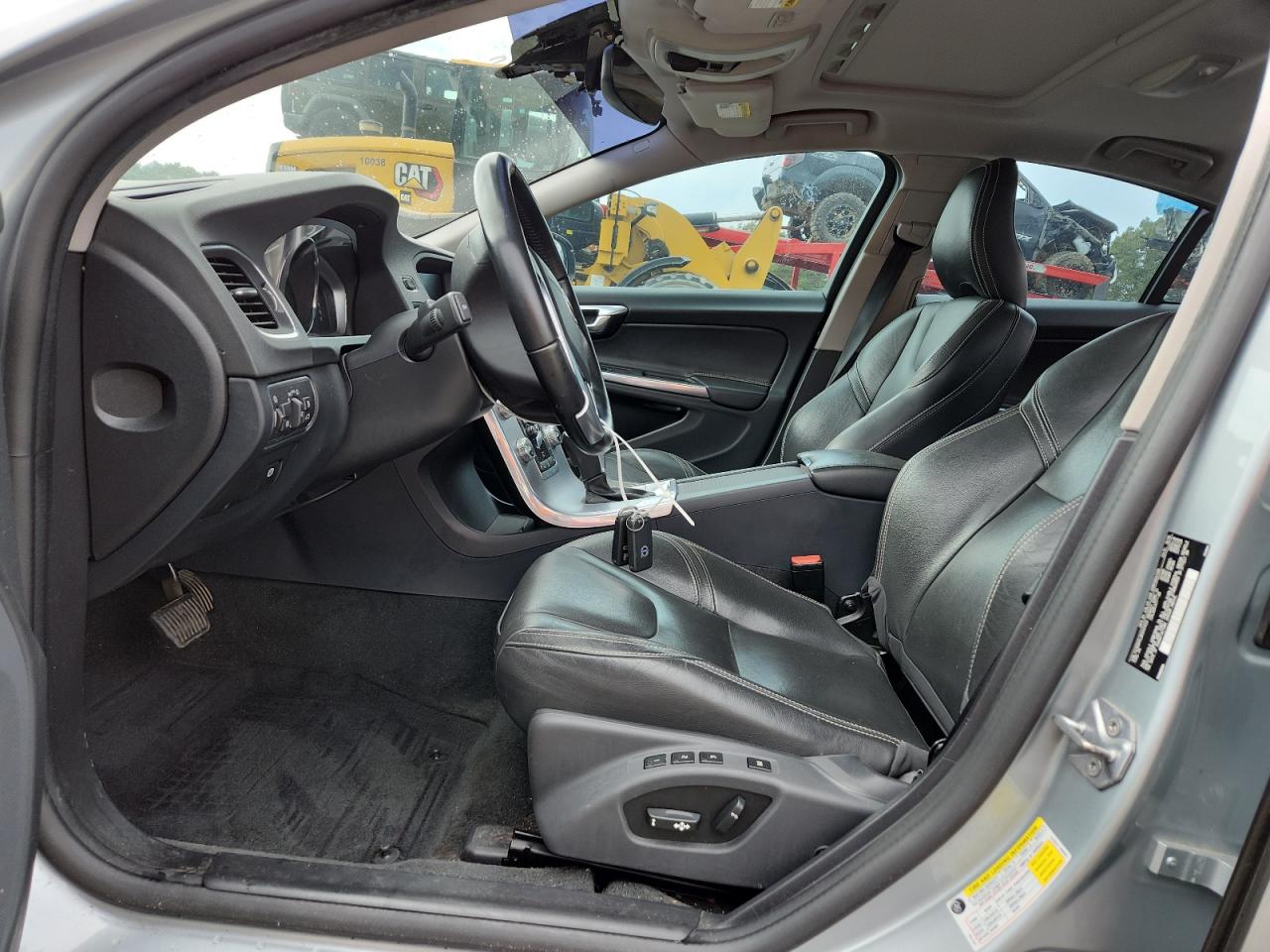 2017 Volvo S60 Dynamic Silver vin: YV140MTL8H2431422