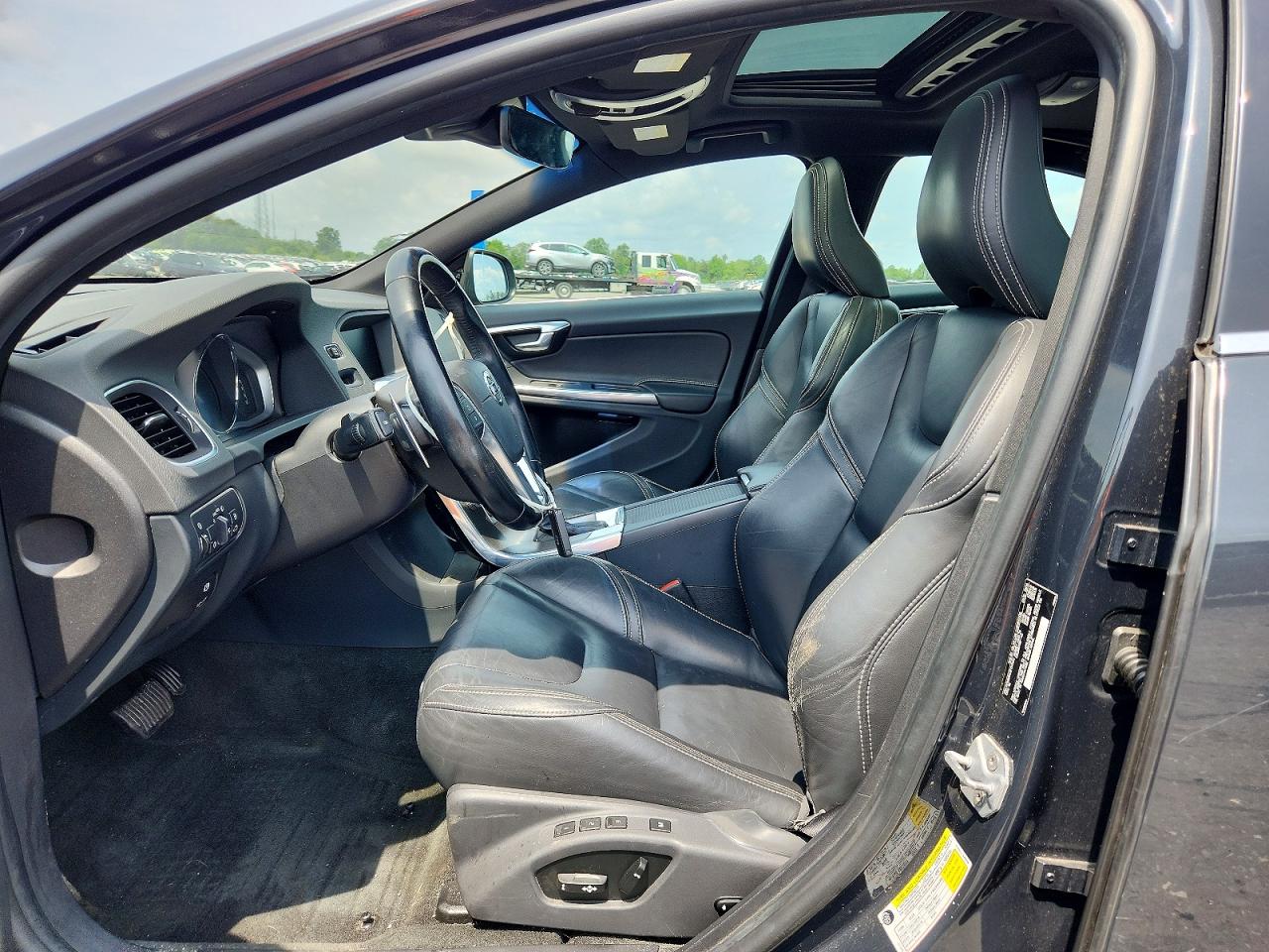 2015 Volvo S60 Premier Gray vin: YV149MFK5F1343312
