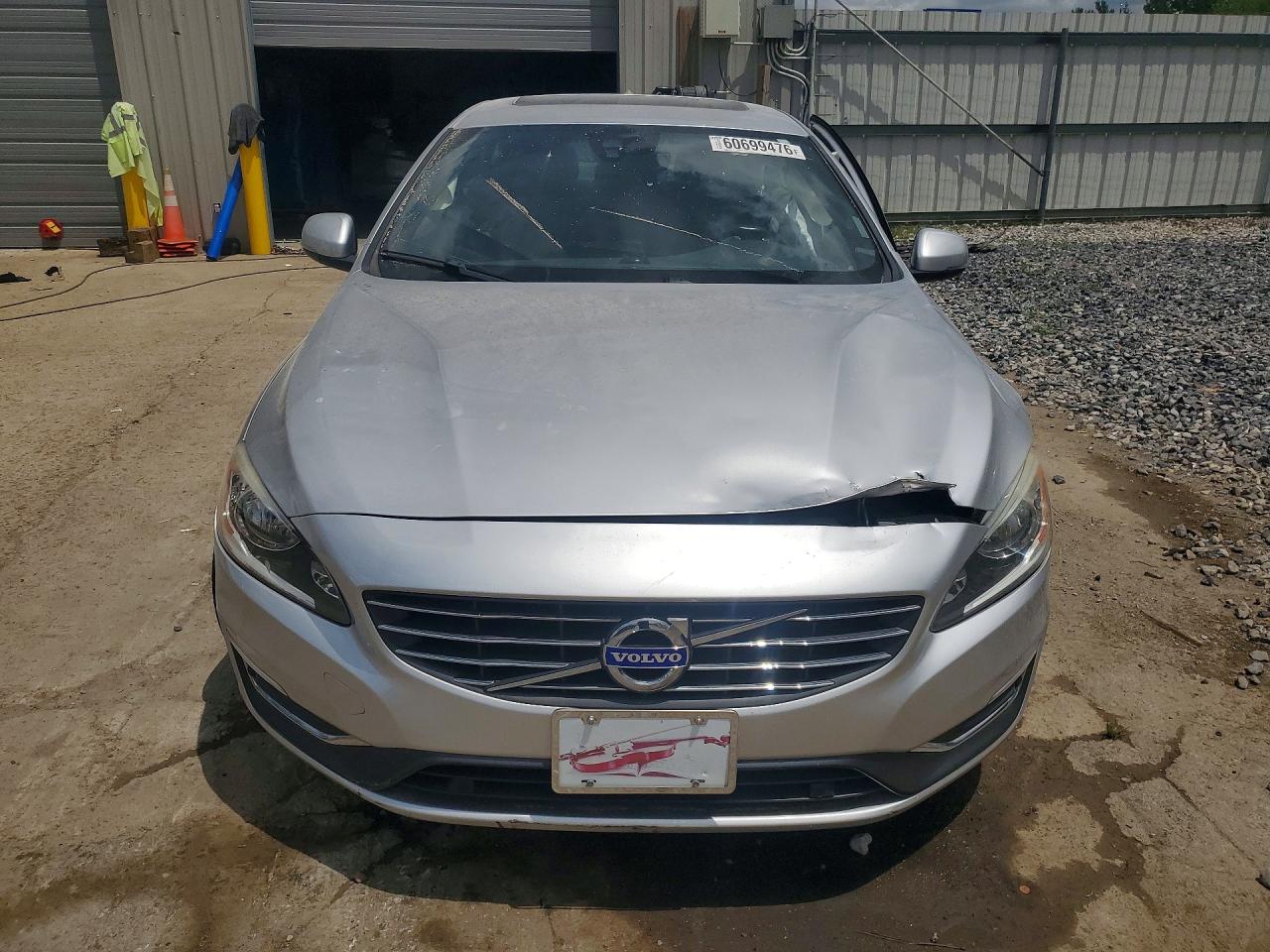 2015 Volvo S60 Premier Silver vin: YV149MFK7F1340217