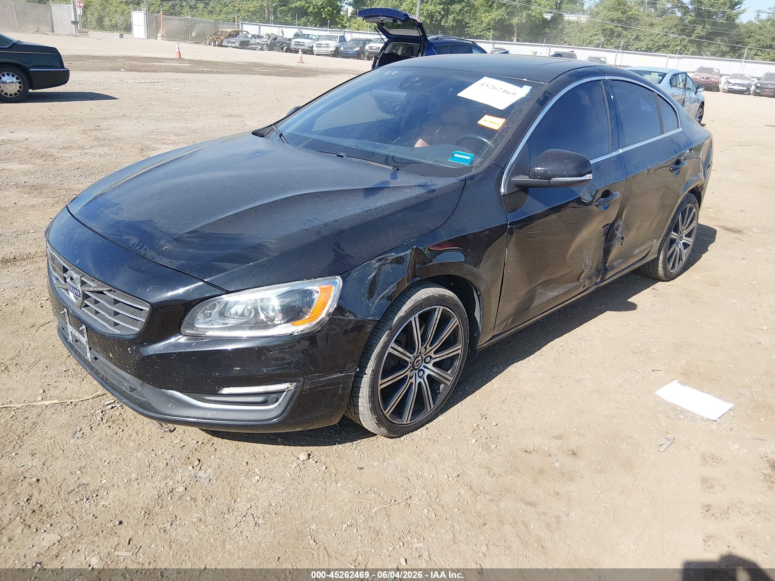 2016 Volvo S60 T6 Drive-e Platinum Black vin: YV149MFM9G1400775