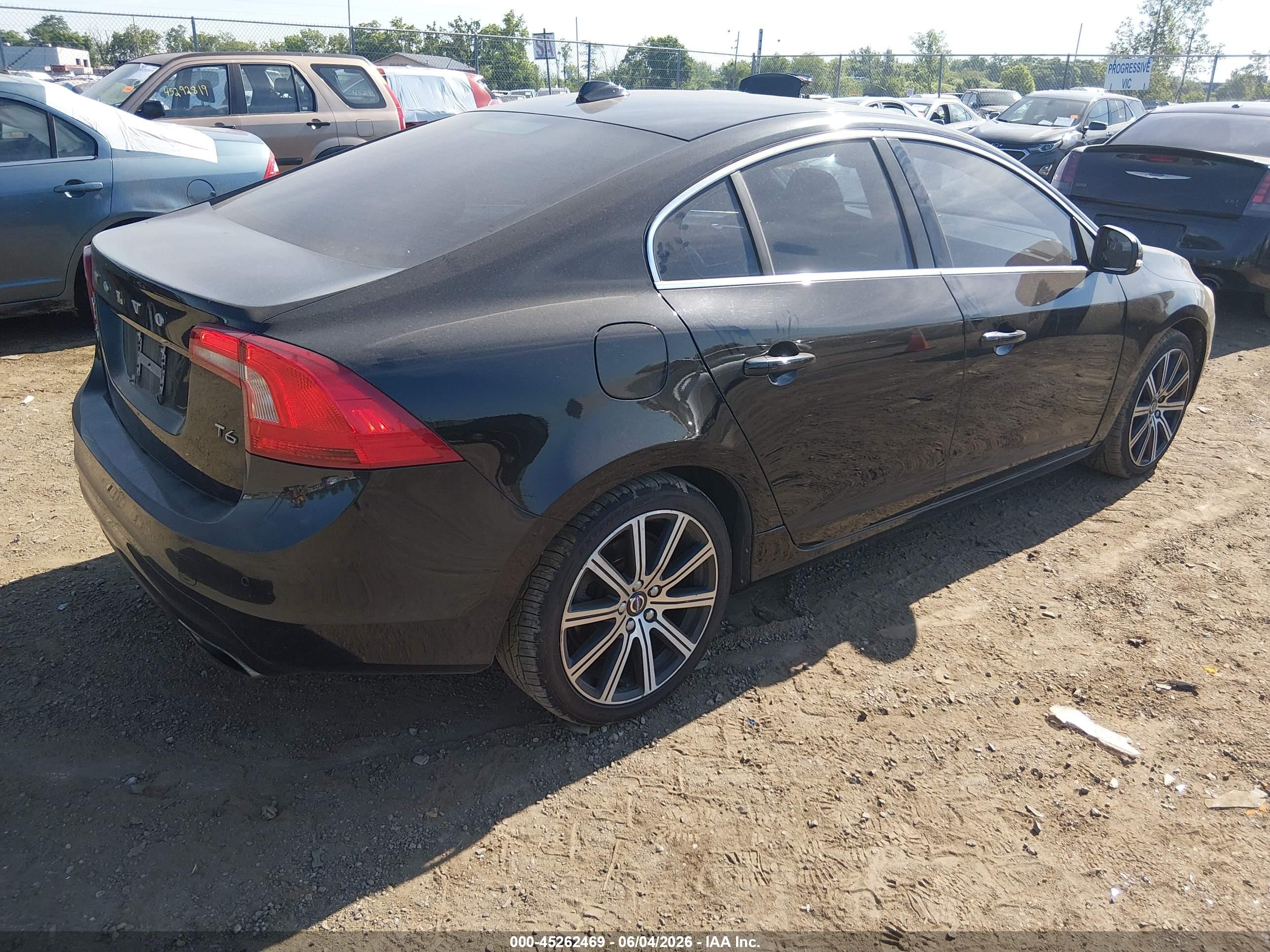 2016 Volvo S60 T6 Drive-e Platinum Black vin: YV149MFM9G1400775