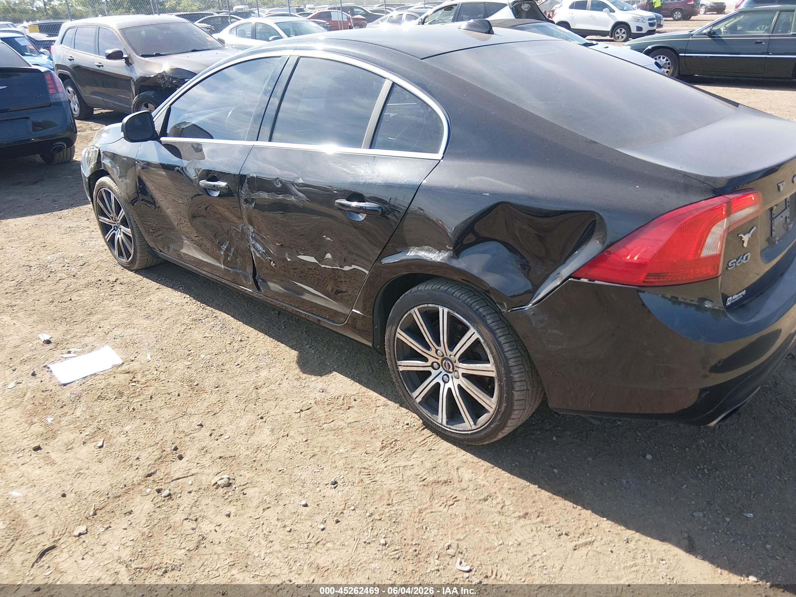 2016 Volvo S60 T6 Drive-e Platinum Black vin: YV149MFM9G1400775