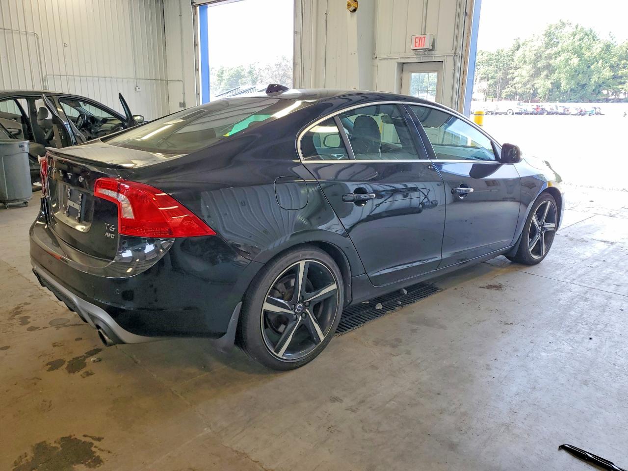2016 Volvo S60 R Design Black vin: YV149MTP5G2414388
