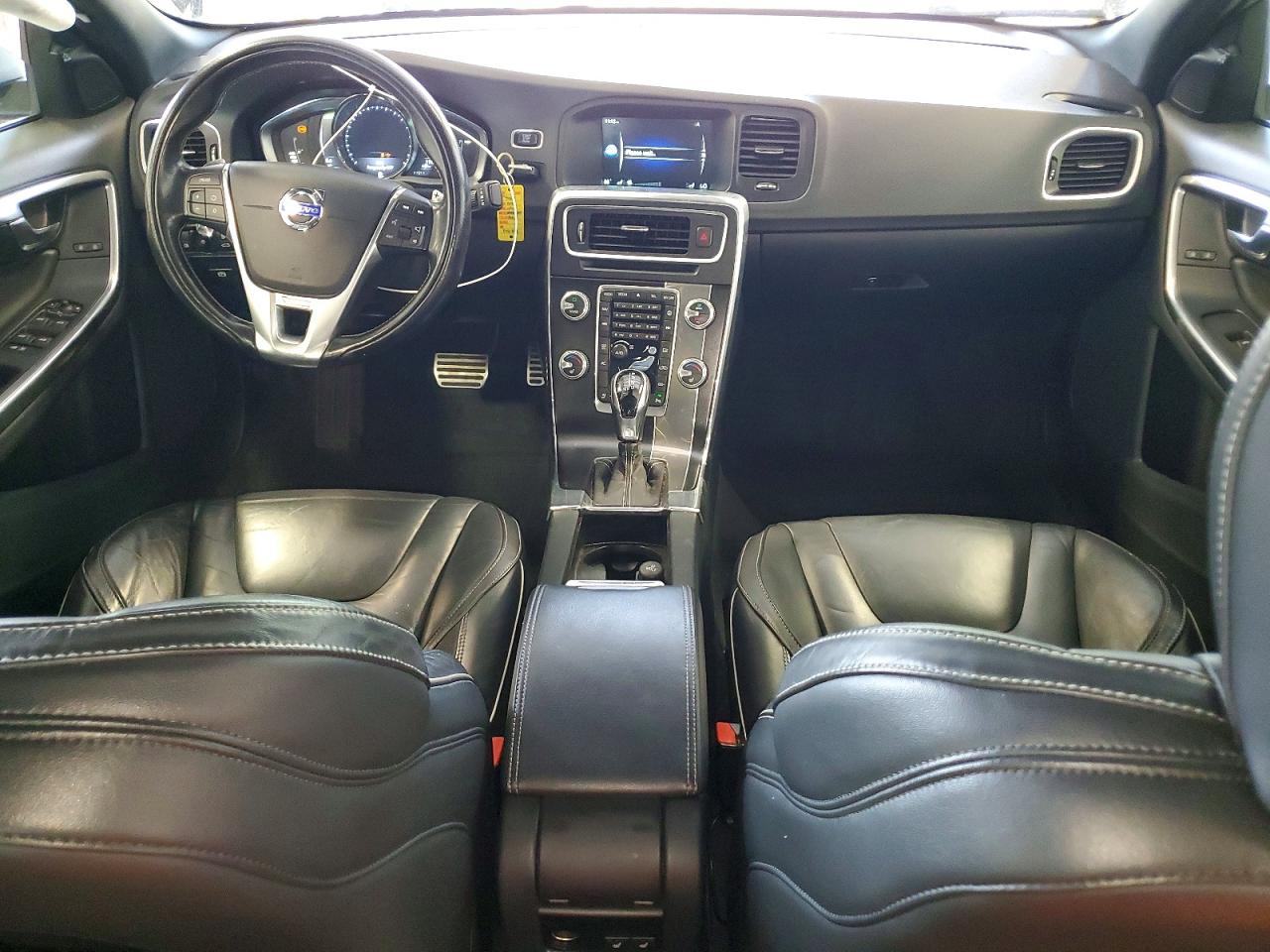 2016 Volvo S60 R Design Black vin: YV149MTP5G2414388