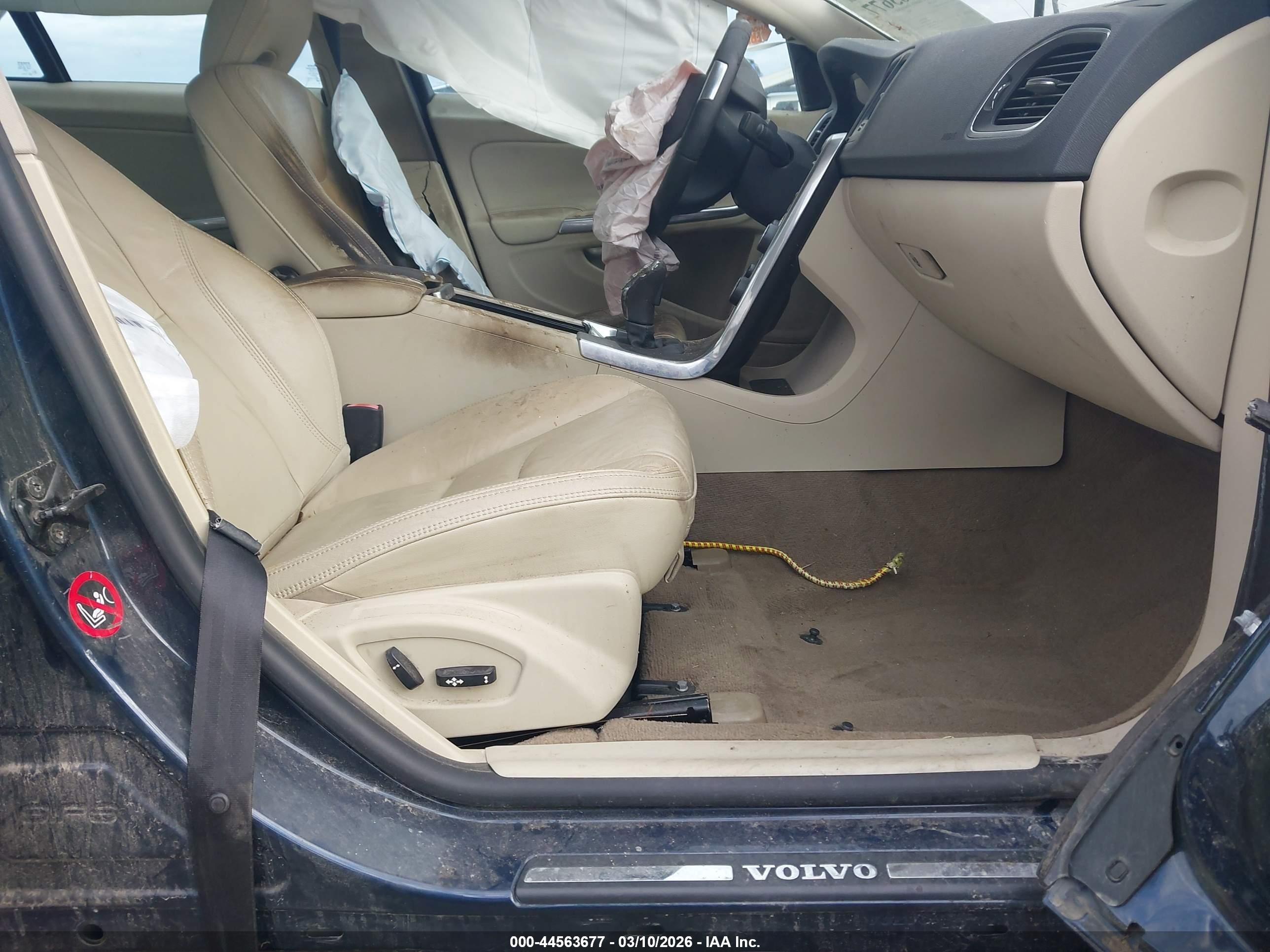 2013 Volvo S60 T5 Blue vin: YV1612FH0D2185140