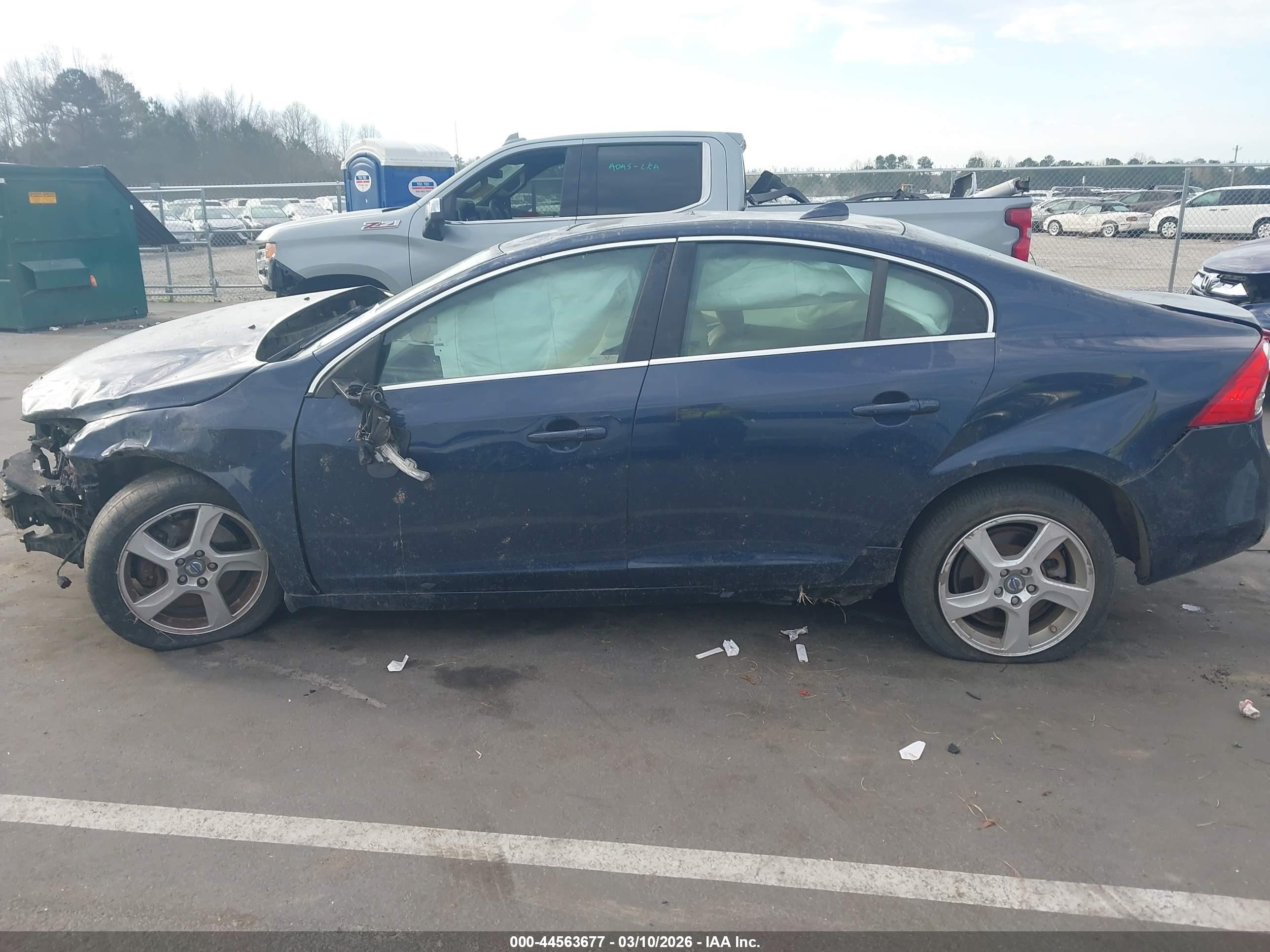 2013 Volvo S60 T5 Blue vin: YV1612FH0D2185140