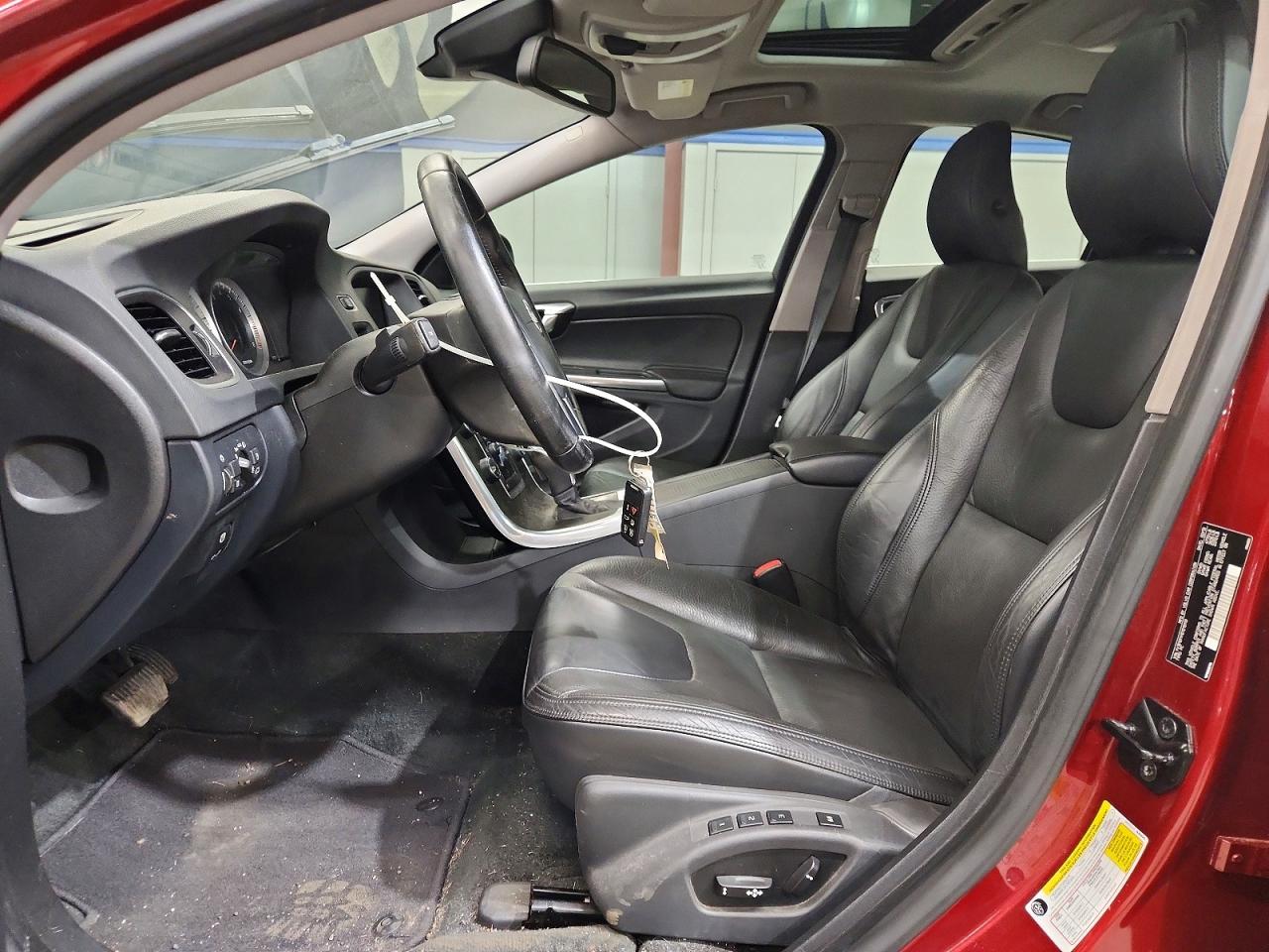 2013 Volvo S60 T5 Red vin: YV1612FH1D1219110