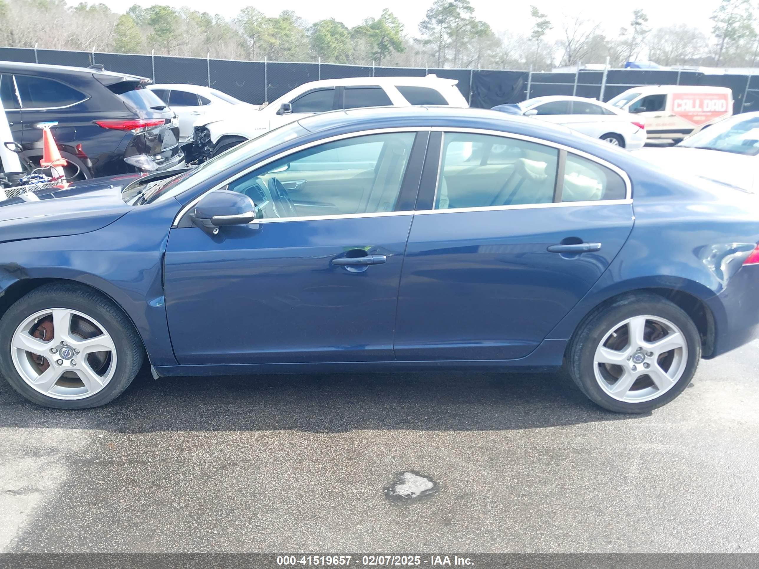 2013 Volvo S60 T5 Platinum Blue vin: YV1612FH2D1205846