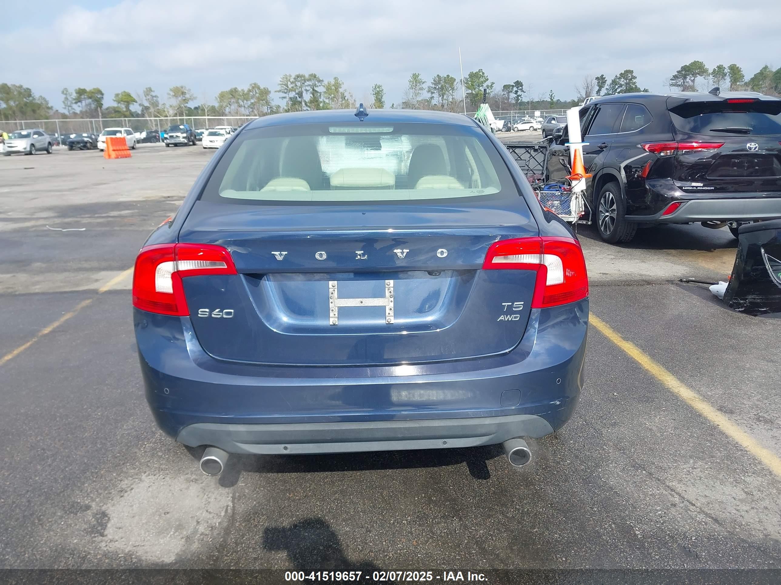 2013 Volvo S60 T5 Platinum Blue vin: YV1612FH2D1205846