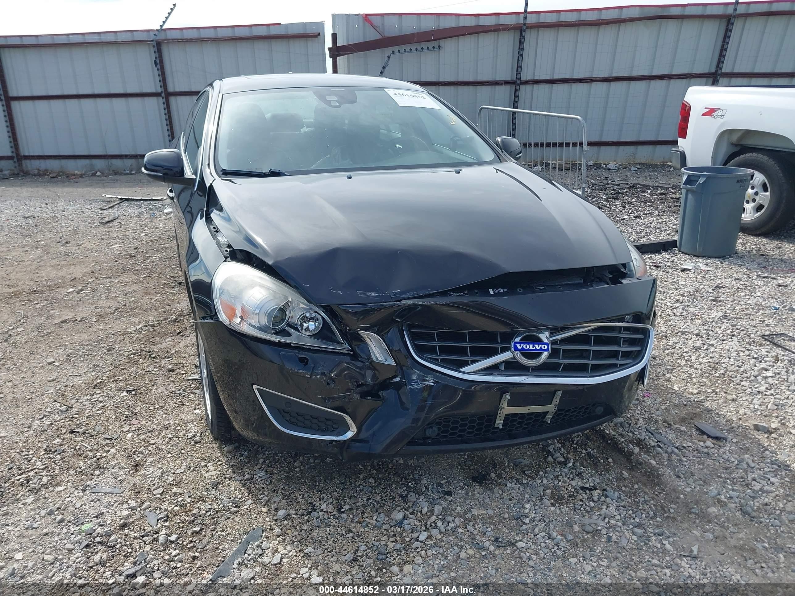 2013 Volvo S60 T5/t5 Platinum/t5 Premier/t5 Premier Plus Black vin: YV1612FH4D2175159
