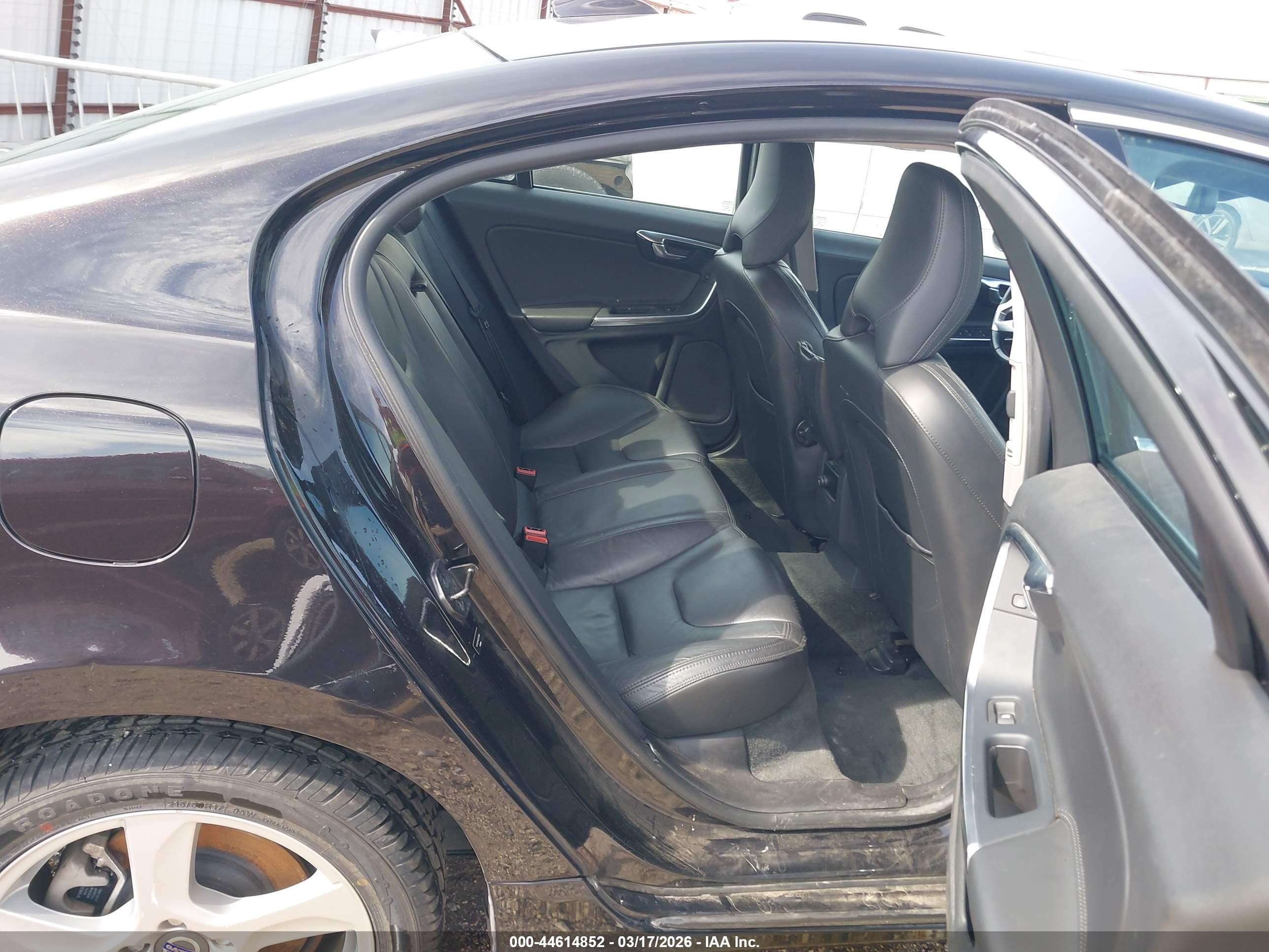 2013 Volvo S60 T5/t5 Platinum/t5 Premier/t5 Premier Plus Black vin: YV1612FH4D2175159