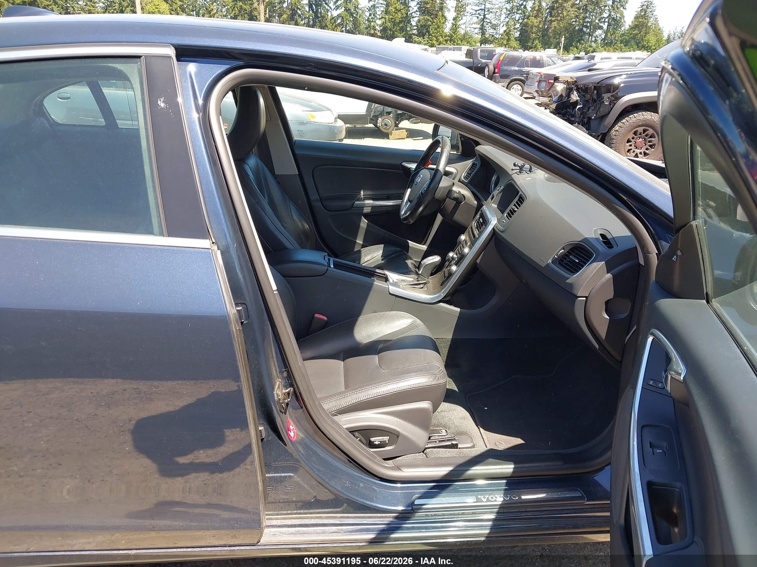 2013 Volvo S60 T5/t5 Platinum/t5 Premier/t5 Premier Plus Gray vin: YV1612FH4D2185125