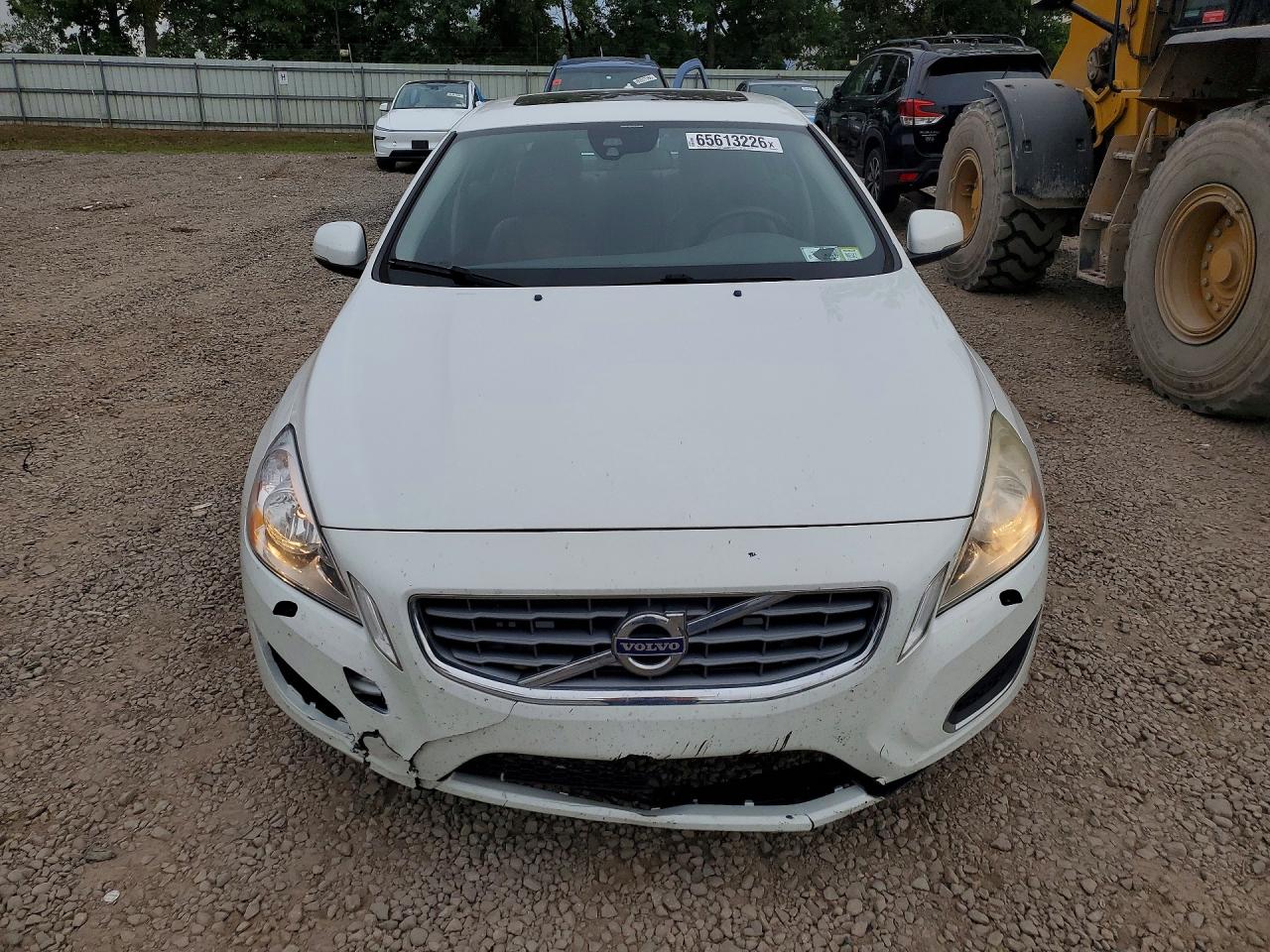 2013 Volvo S60 T5 White vin: YV1612FH5D2170214