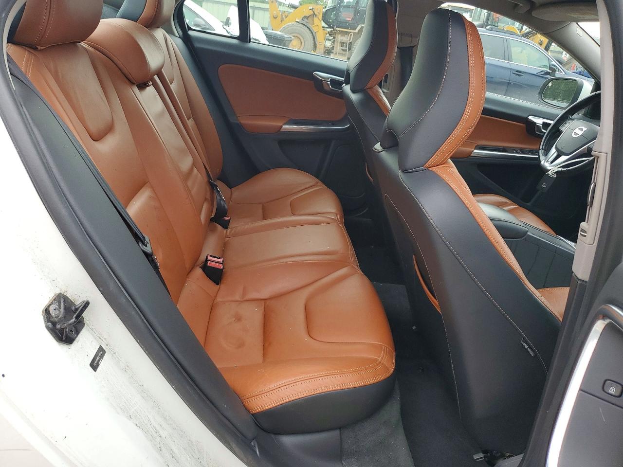 2013 Volvo S60 T5 White vin: YV1612FH5D2170214