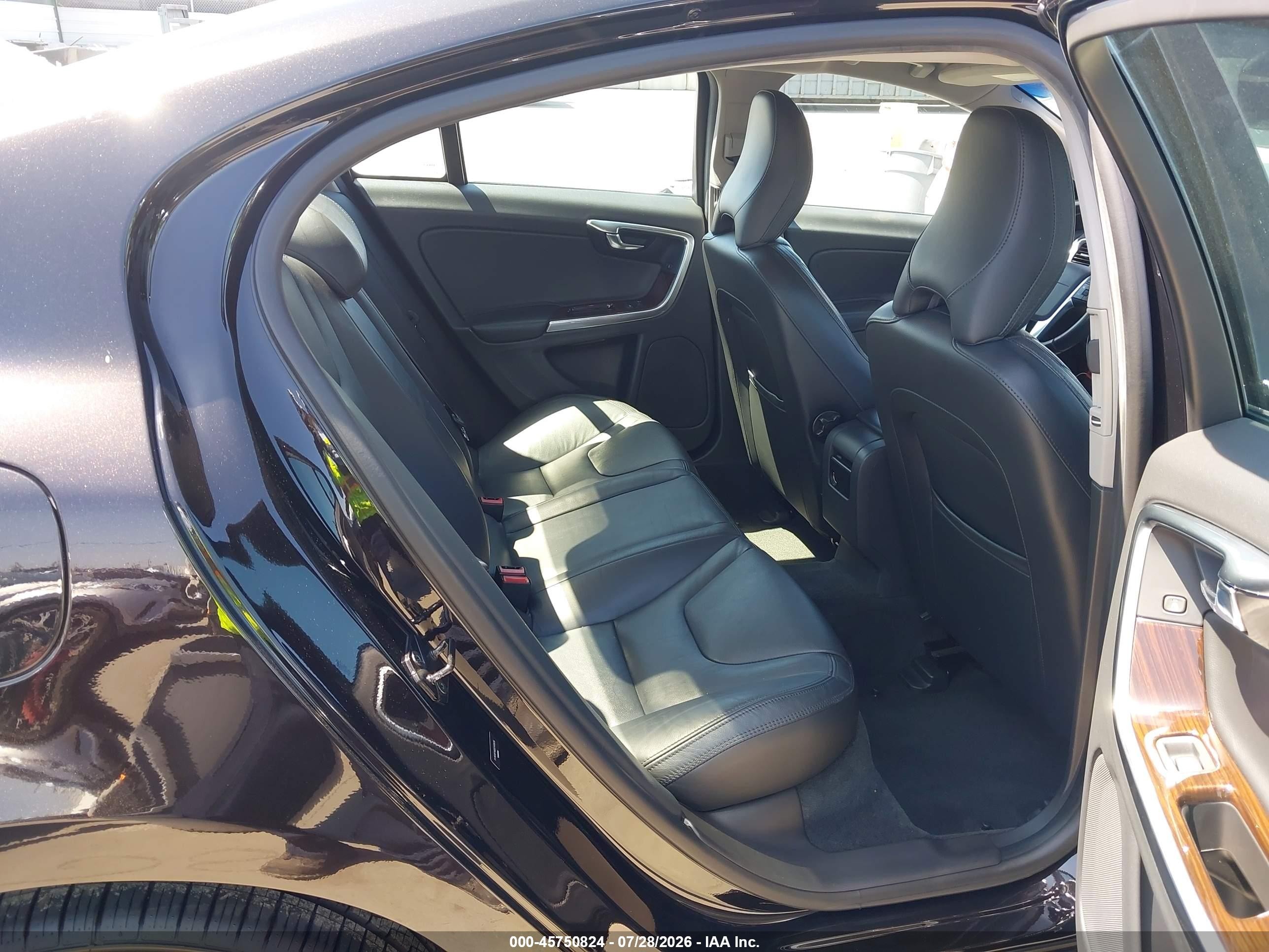 2013 Volvo S60 T5/t5 Platinum/t5 Premier/t5 Premier Plus Черный vin: YV1612FH5D2170536