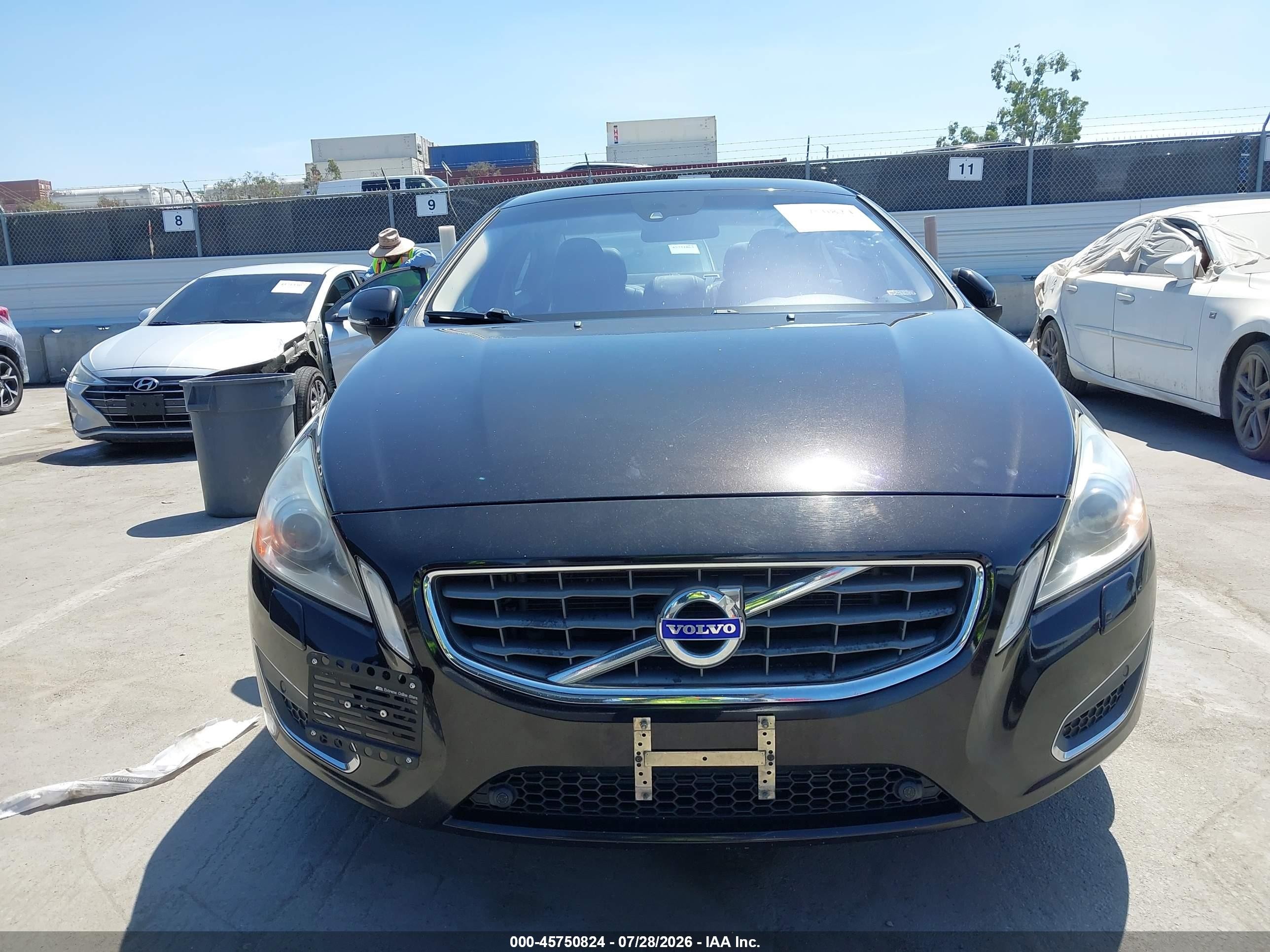 2013 Volvo S60 T5/t5 Platinum/t5 Premier/t5 Premier Plus Черный vin: YV1612FH5D2170536