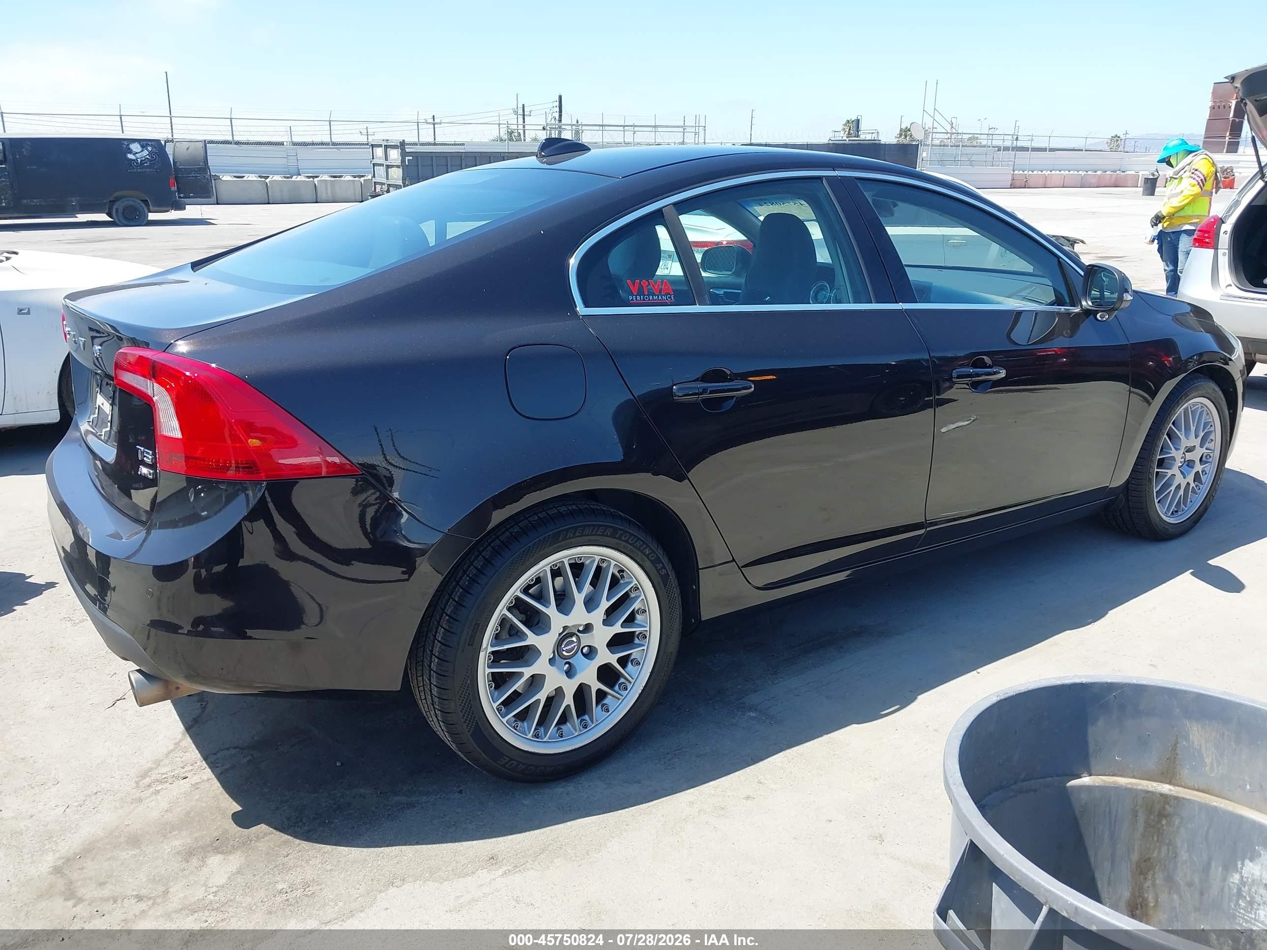 2013 Volvo S60 T5/t5 Platinum/t5 Premier/t5 Premier Plus Черный vin: YV1612FH5D2170536