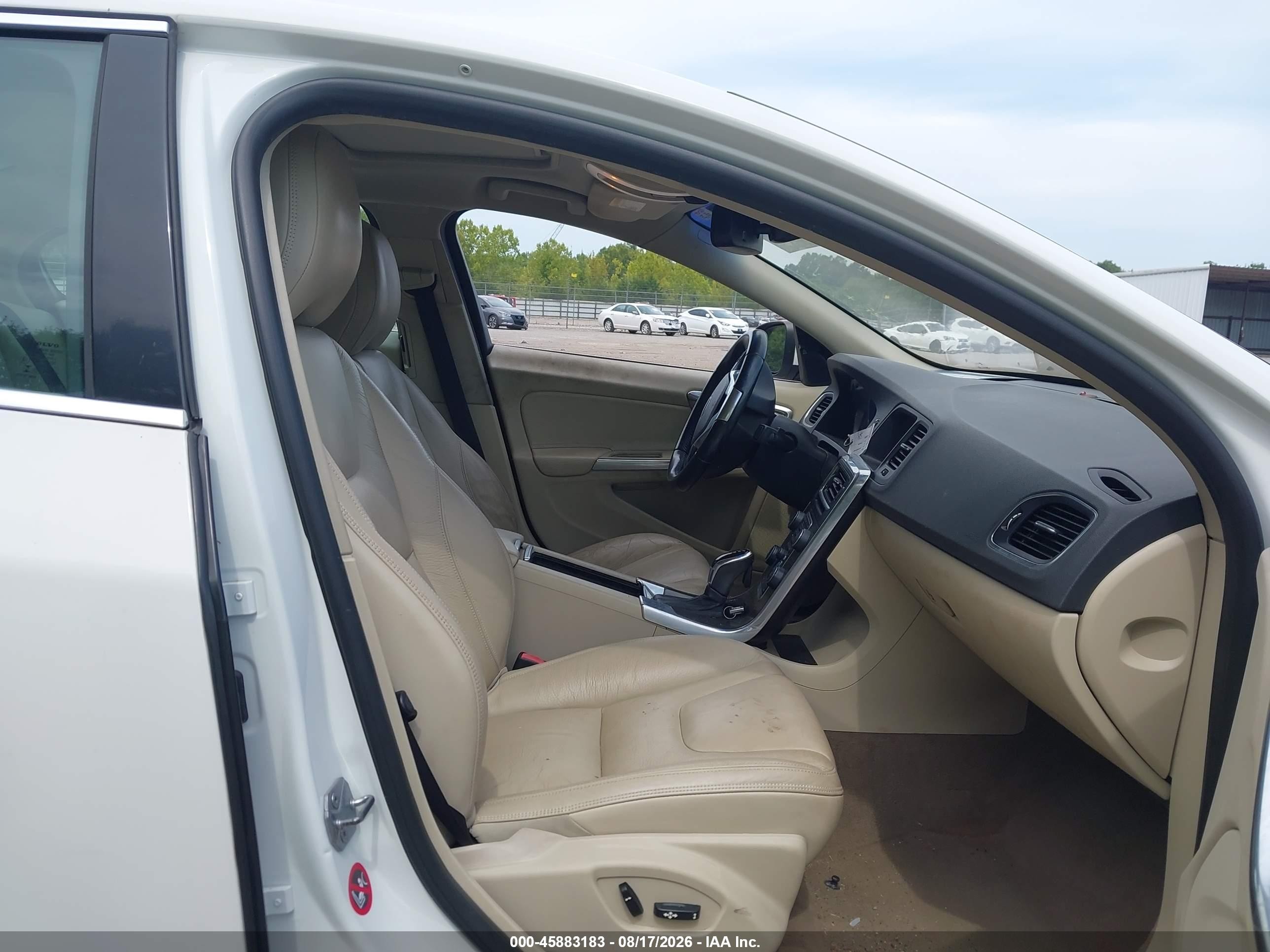 2014 Volvo S60 T5 White vin: YV1612FH5E2282612