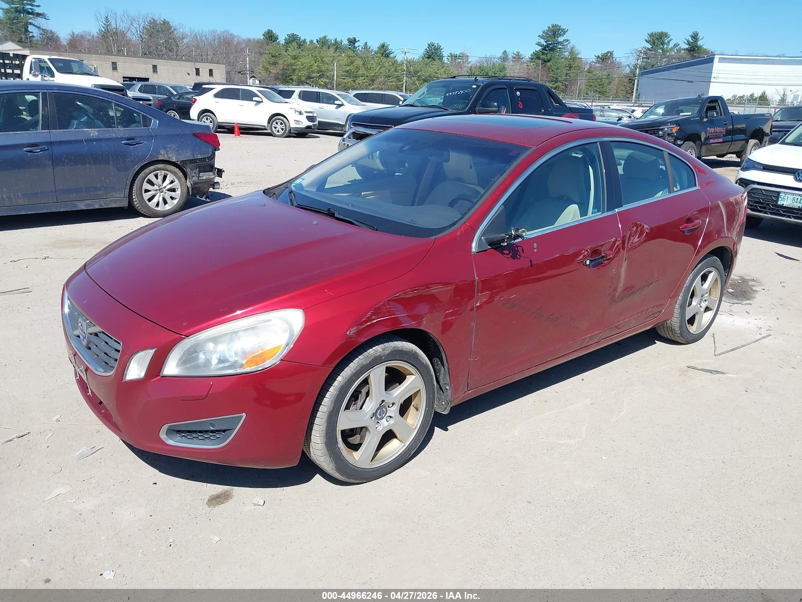 2013 Volvo S60 T5 Platinum Красный vin: YV1612FH6D2187118