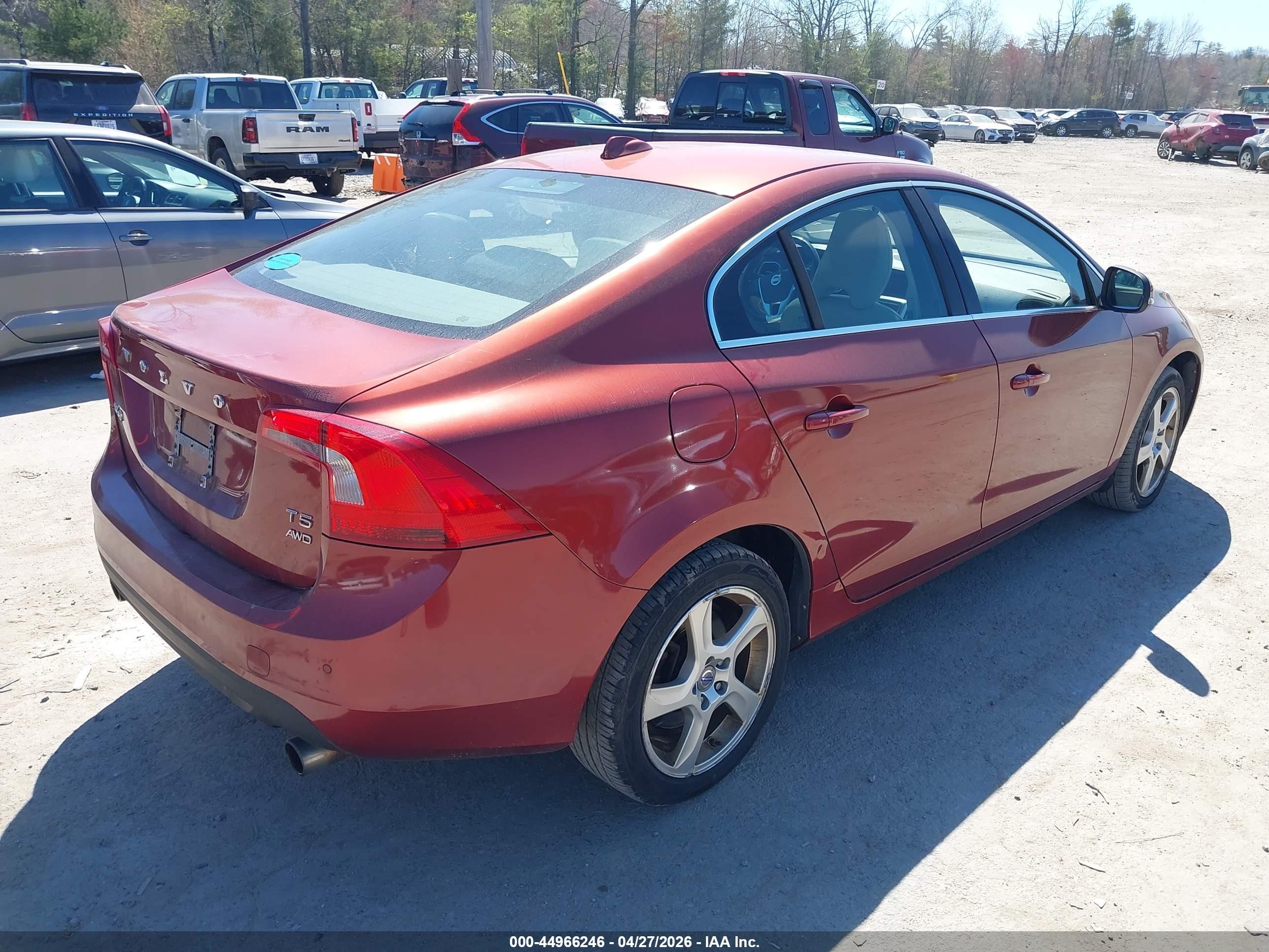 2013 Volvo S60 T5 Platinum Красный vin: YV1612FH6D2187118