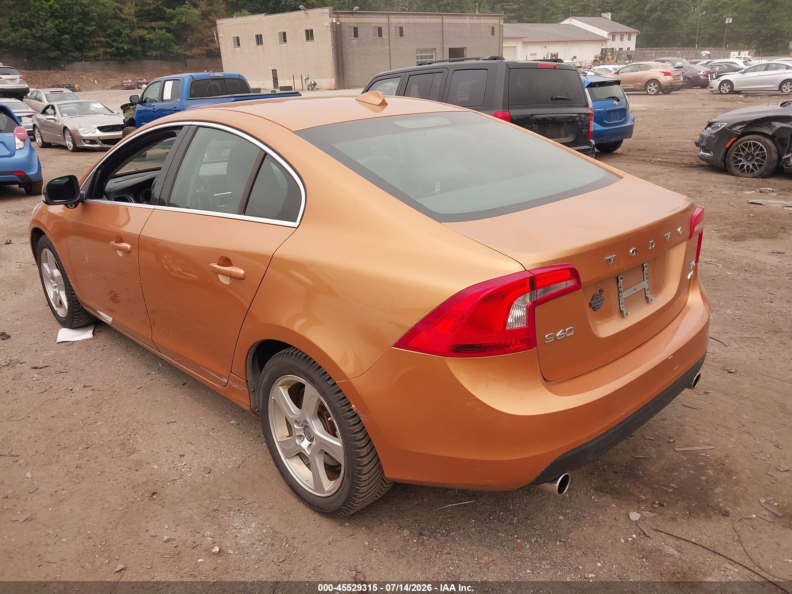 2013 Volvo S60 T5/t5 Platinum/t5 Premier/t5 Premier Plus Orange vin: YV1612FH6D2192593