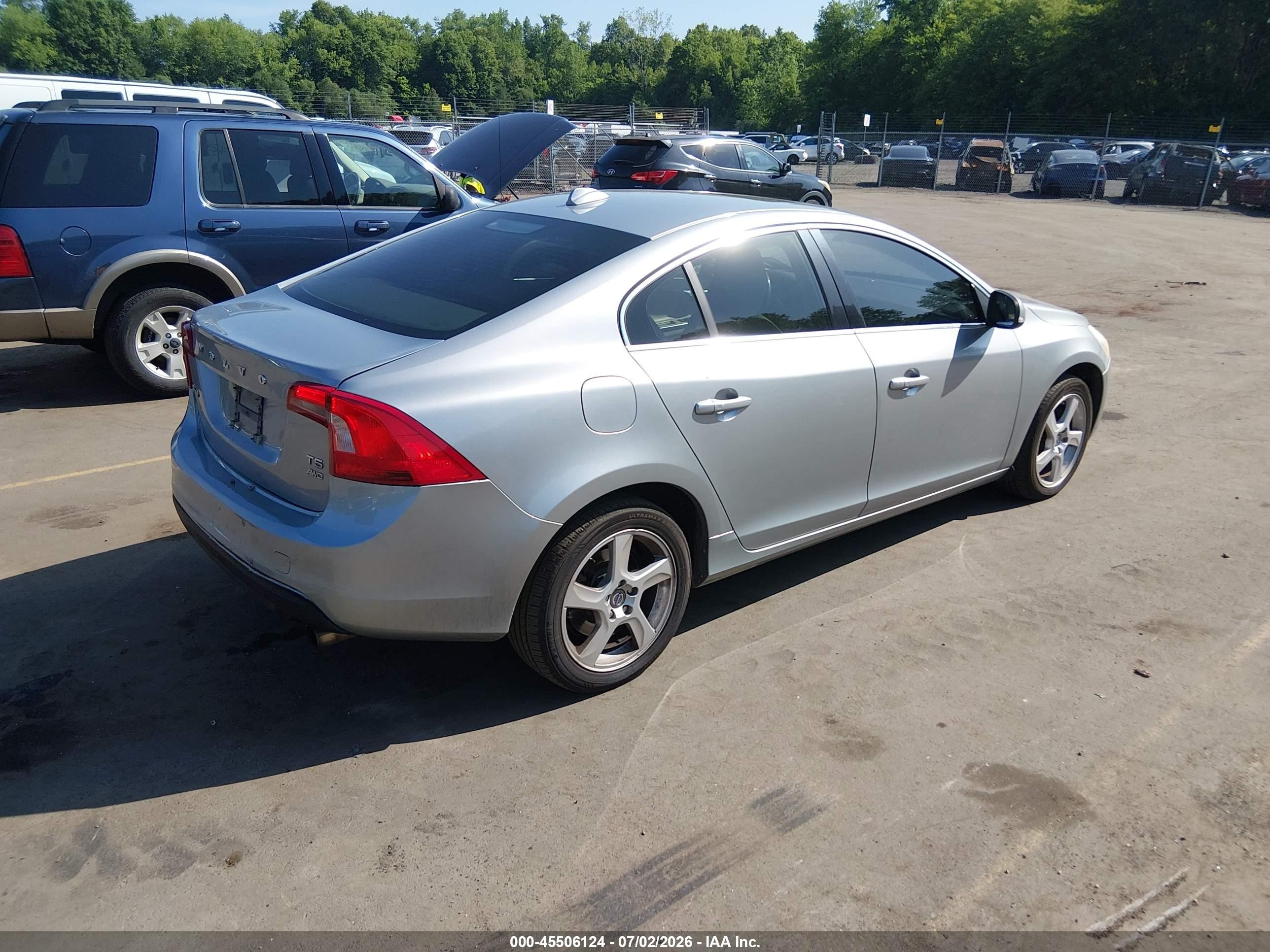 2013 Volvo S60 T5 Silver vin: YV1612FH7D1228474
